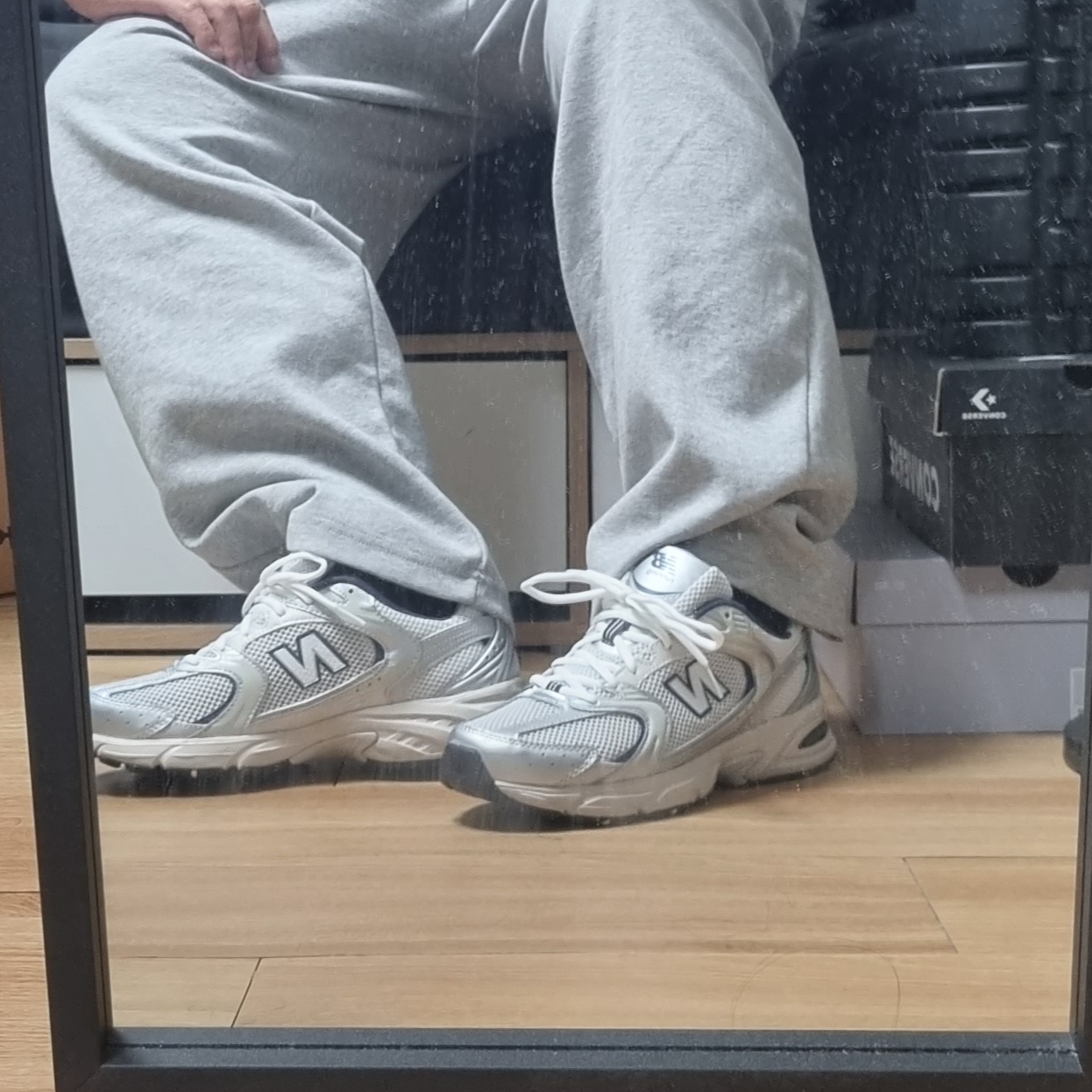 New Balance 530 Steel Grey 착용 스타일