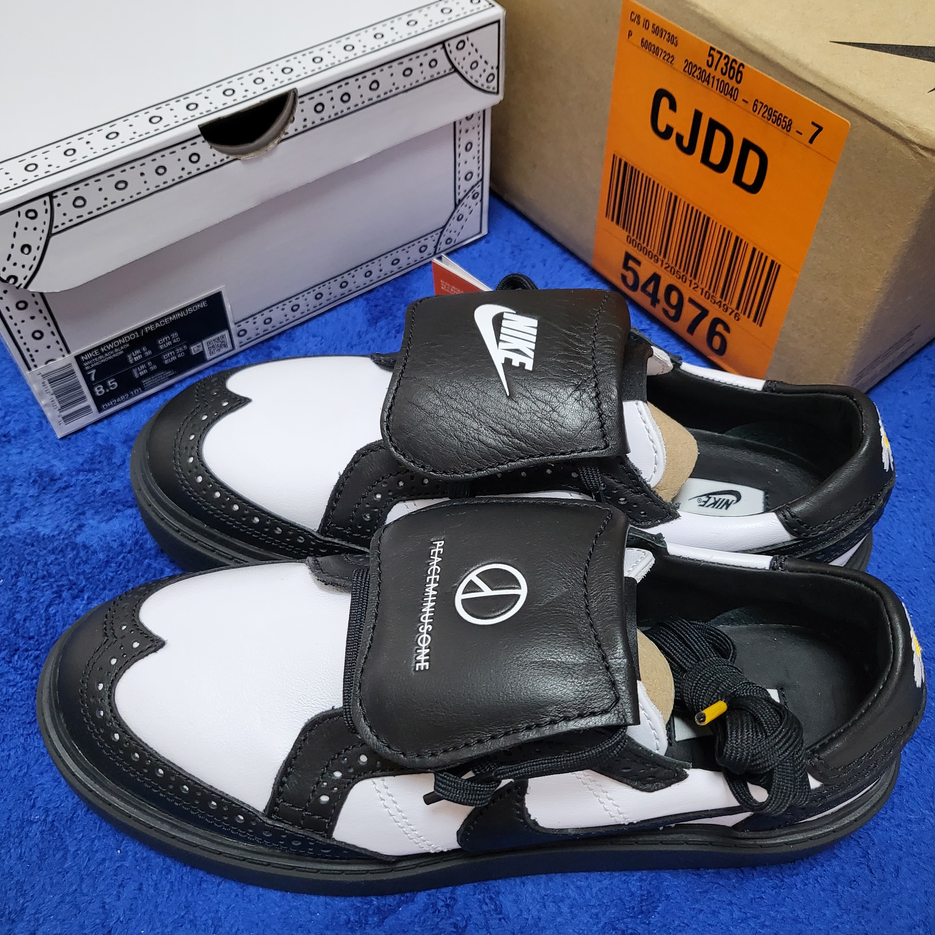 Nike x Peaceminusone Kwondo1 Black and White 착용 스타일 - 1