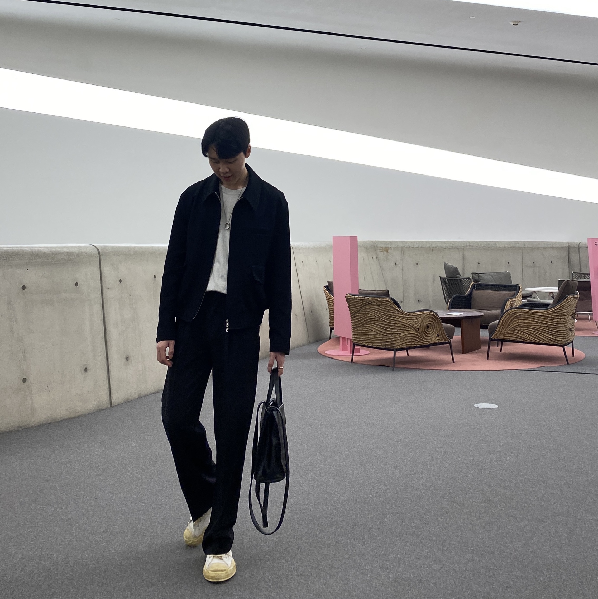 Maison Mihara Yasuhiro Hank OG Sole OD Canvas Low-top Sneakers White 착용 스타일