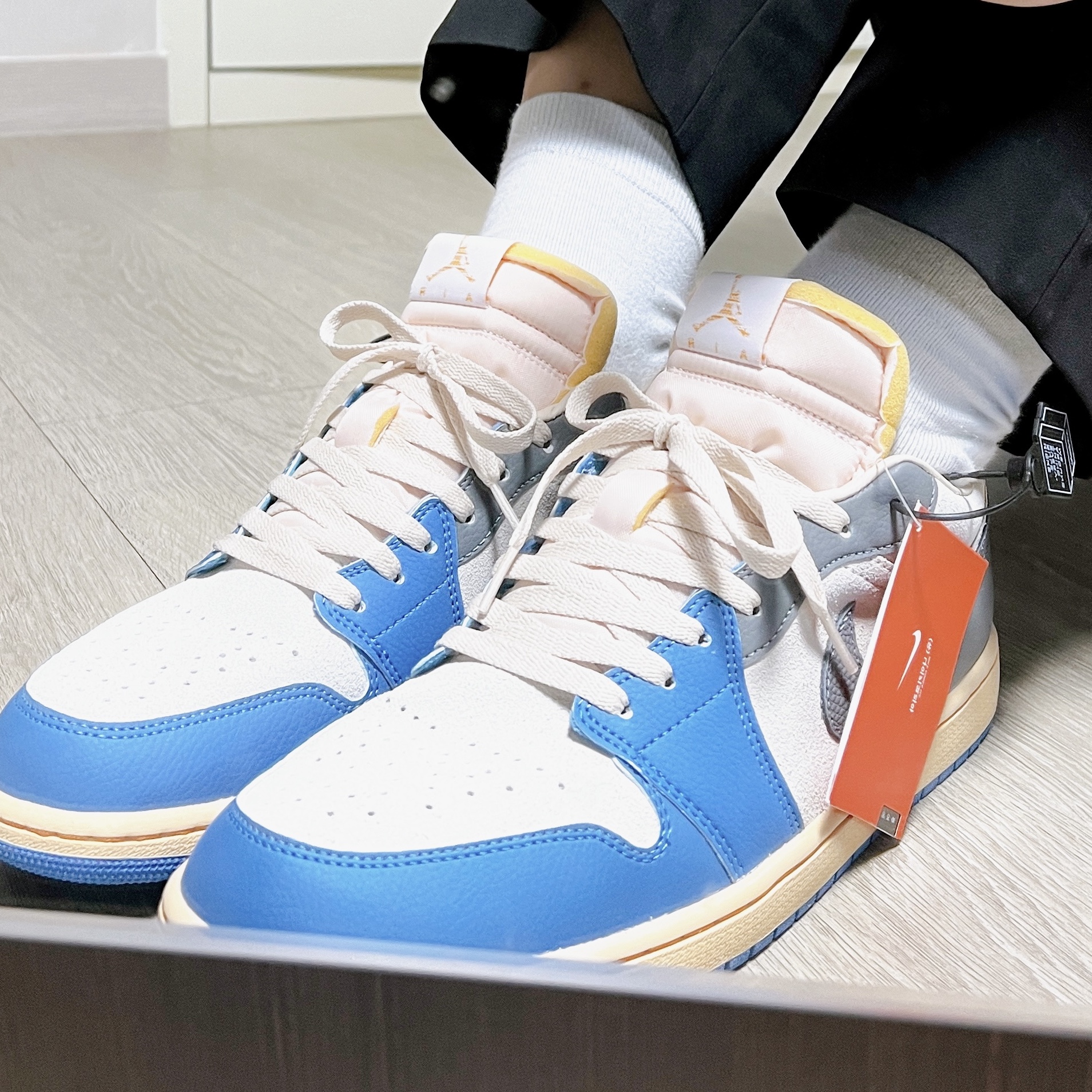 Jordan 1 Low SE Tokyo 96 착용 스타일 - 2