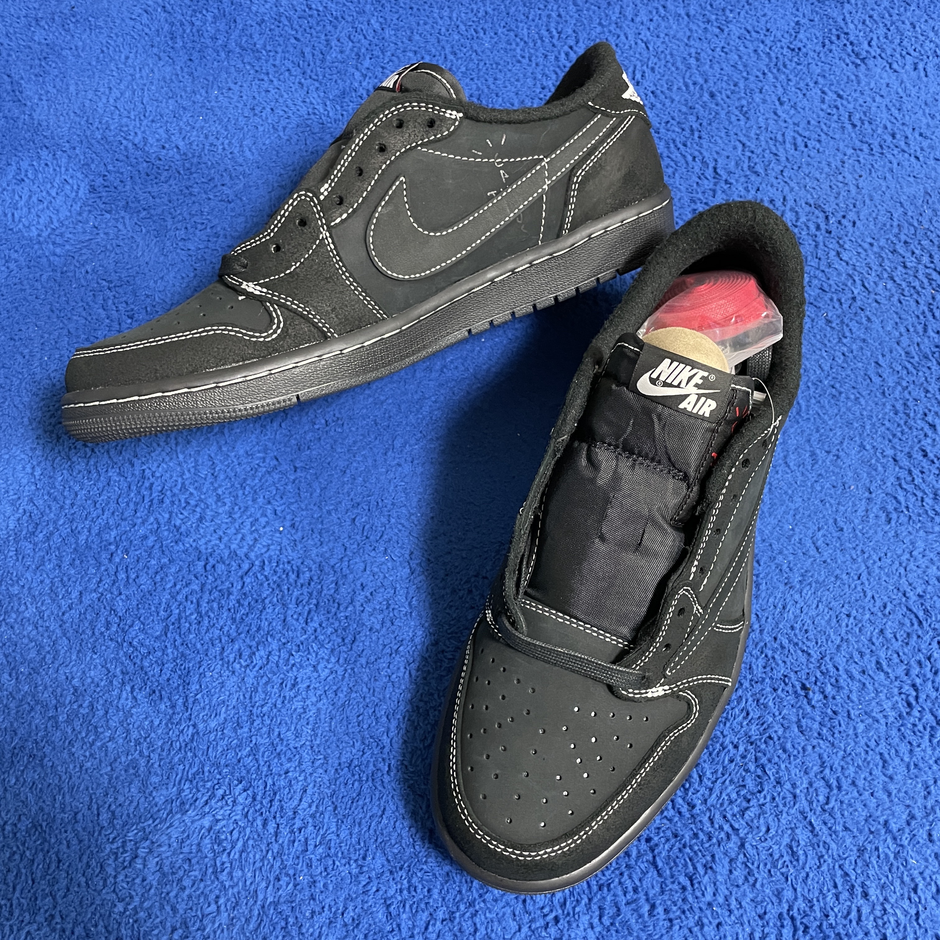 Jordan 1 x Travis Scott Retro Low OG SP Black Phantom 착용 스타일
