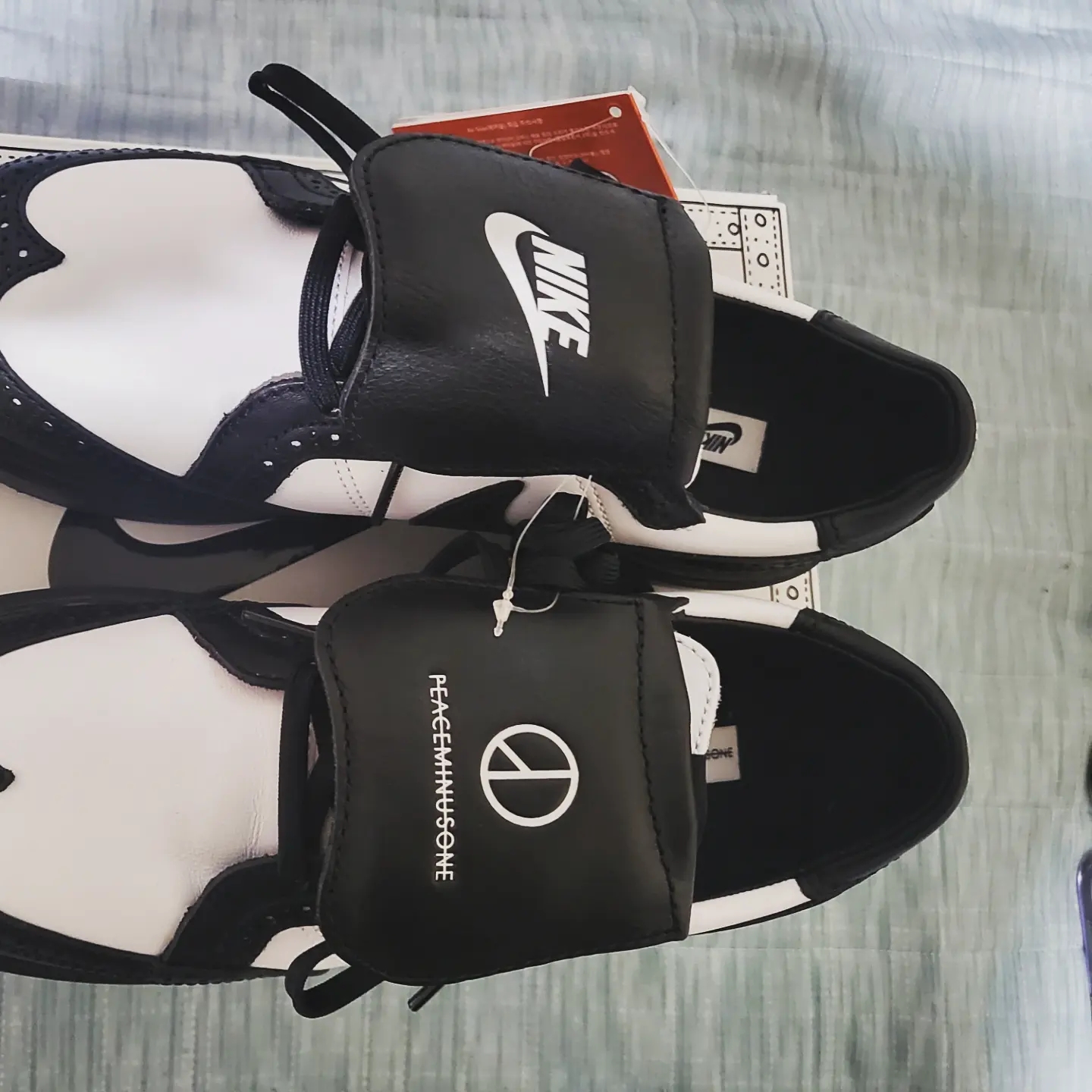 Nike x Peaceminusone Kwondo1 Black and White 착용 스타일 - 3