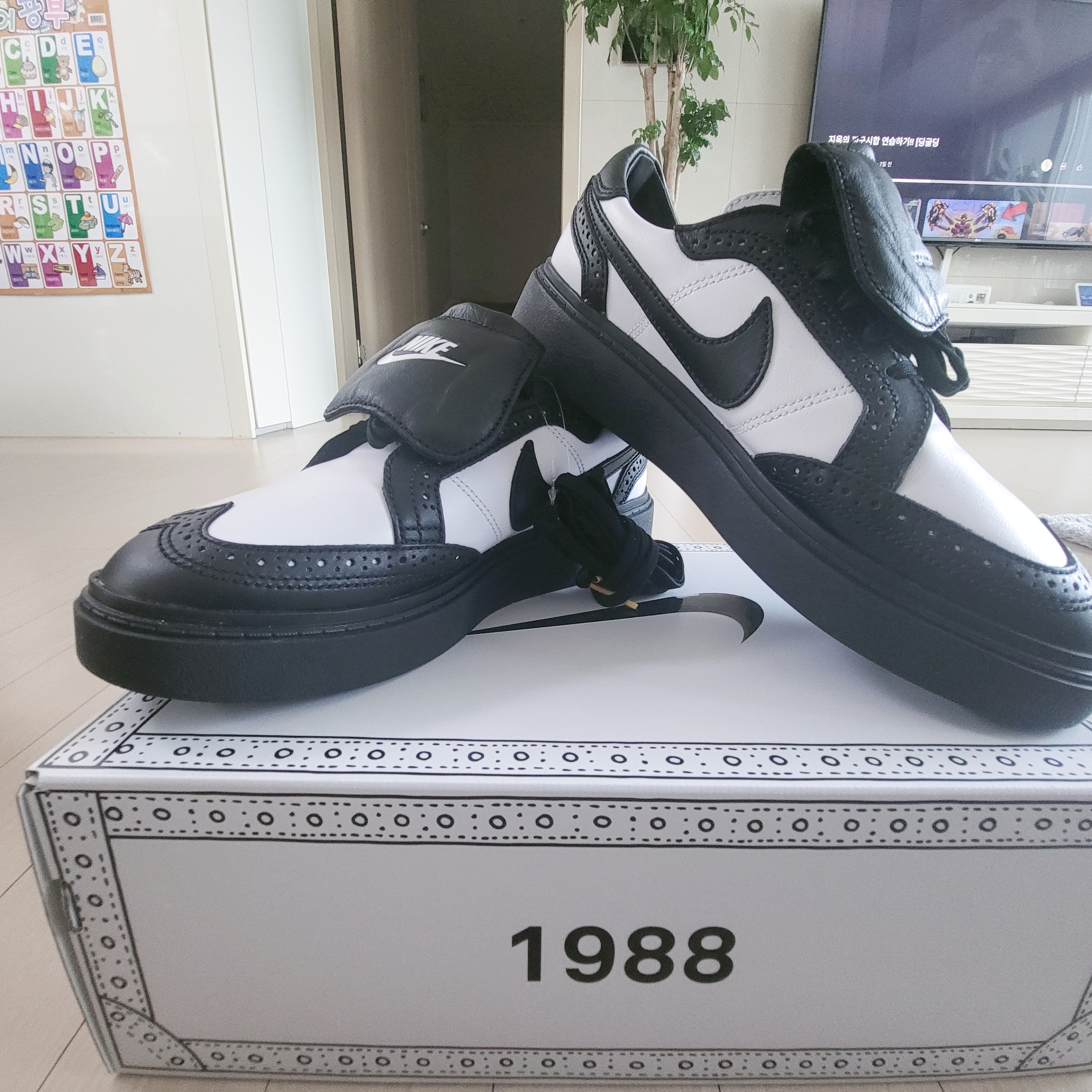 Nike x Peaceminusone Kwondo1 Black and White 착용 스타일 - 2