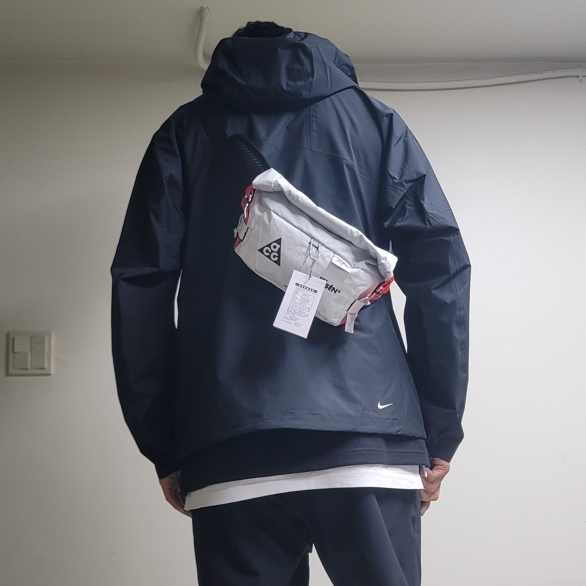 Nike ACG Storm-Fit ADV Cascade Rains Full Zip Jacket Black - Asia, Nike ACG Aisen Penny Pack 3L White Photon Dust 착용 스타일 - 1