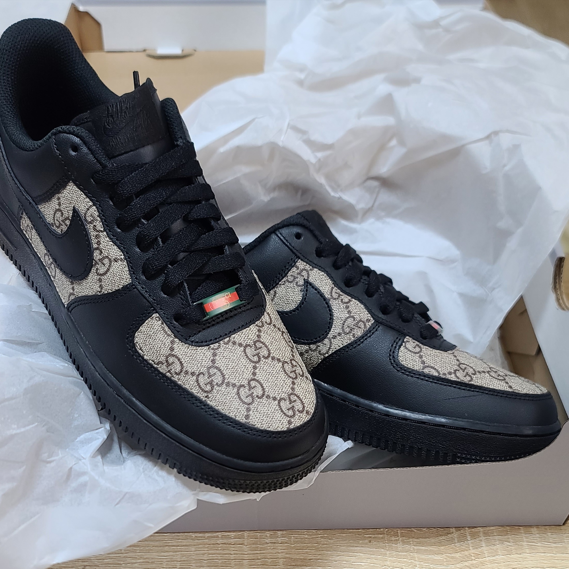 Nike Air Force 1 '07 Low Triple Black 착용 스타일