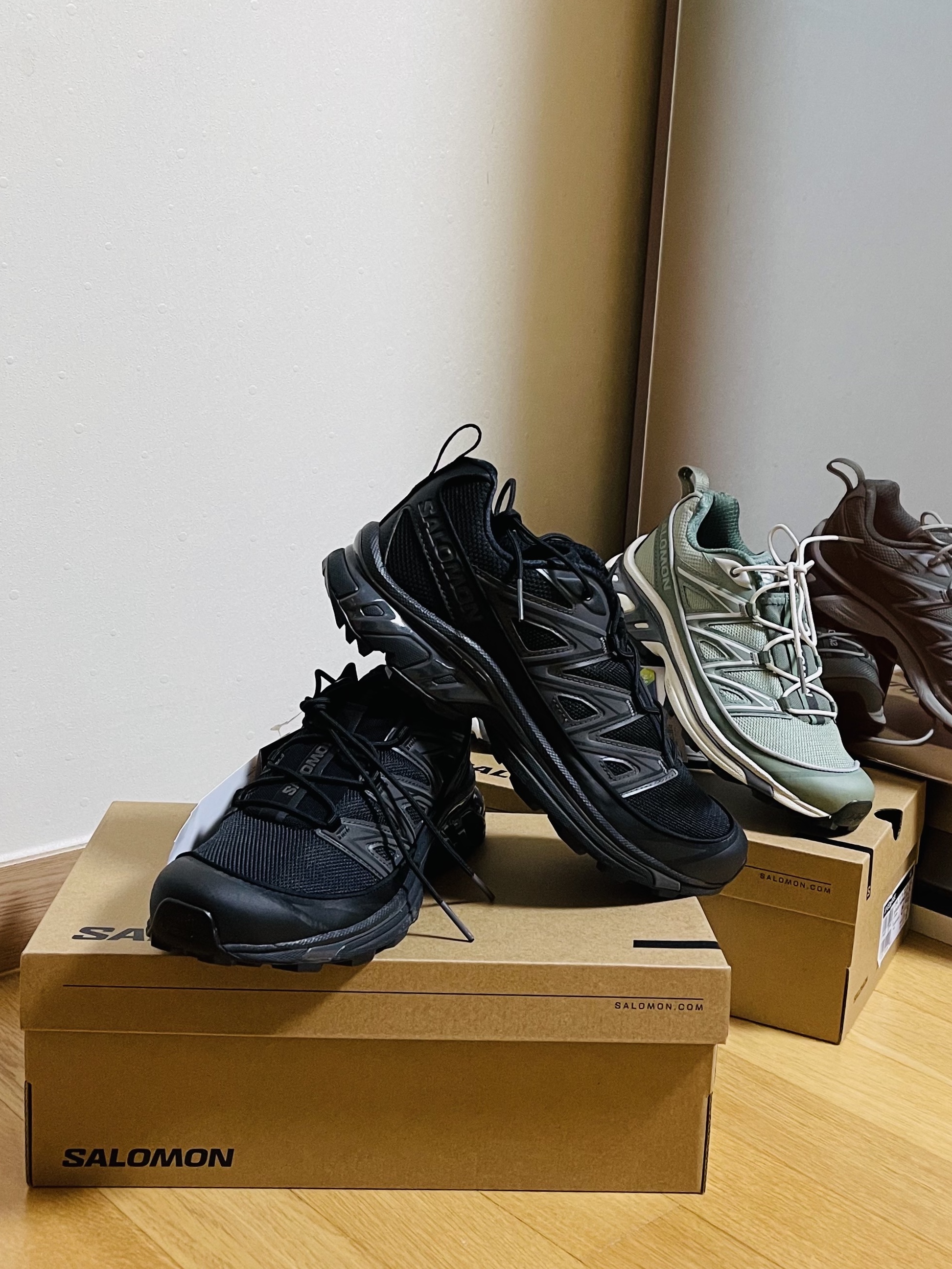 Salomon XT-6 ADV Black 착용 스타일
