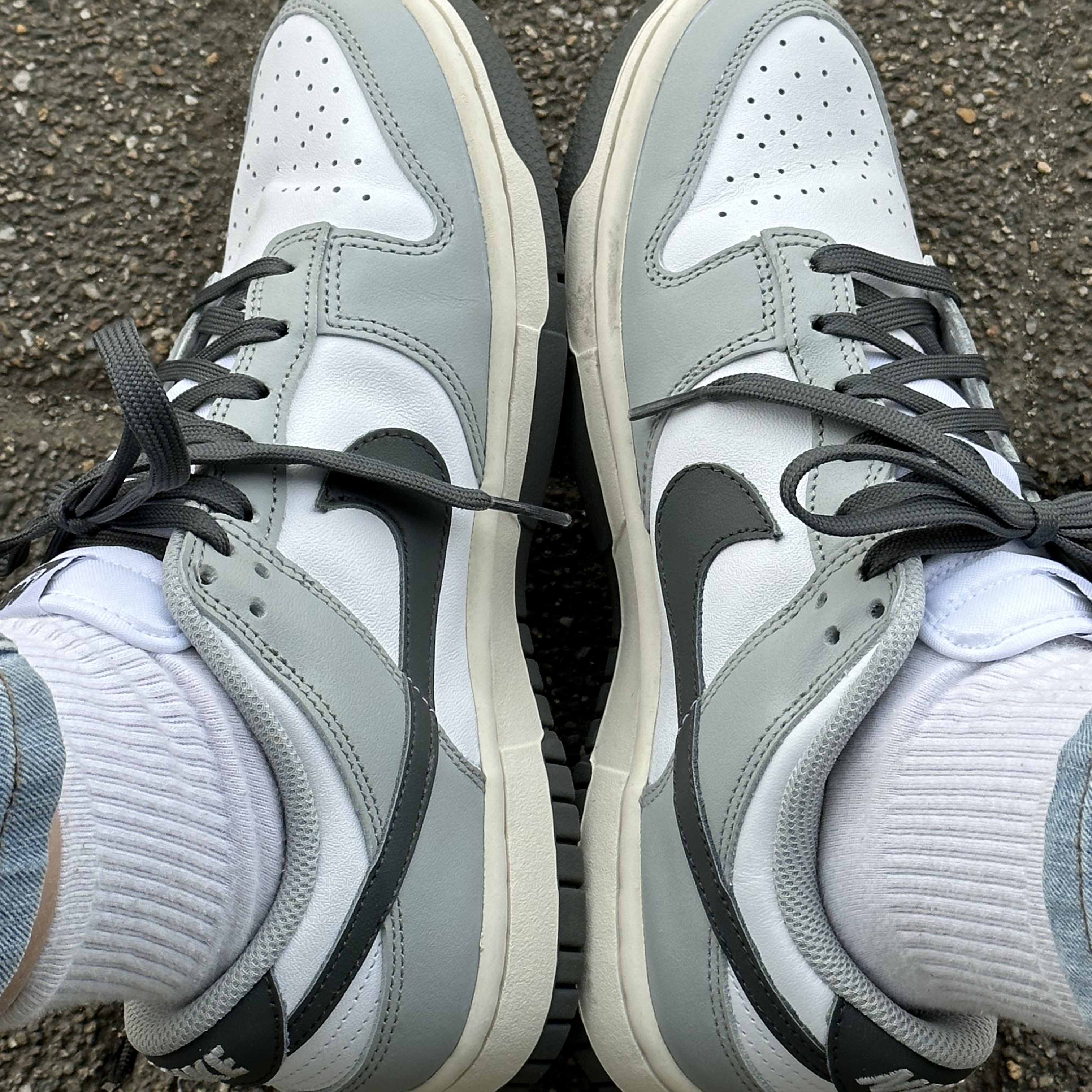 (W) Nike Dunk Low Light Smoke Grey 착용 스타일