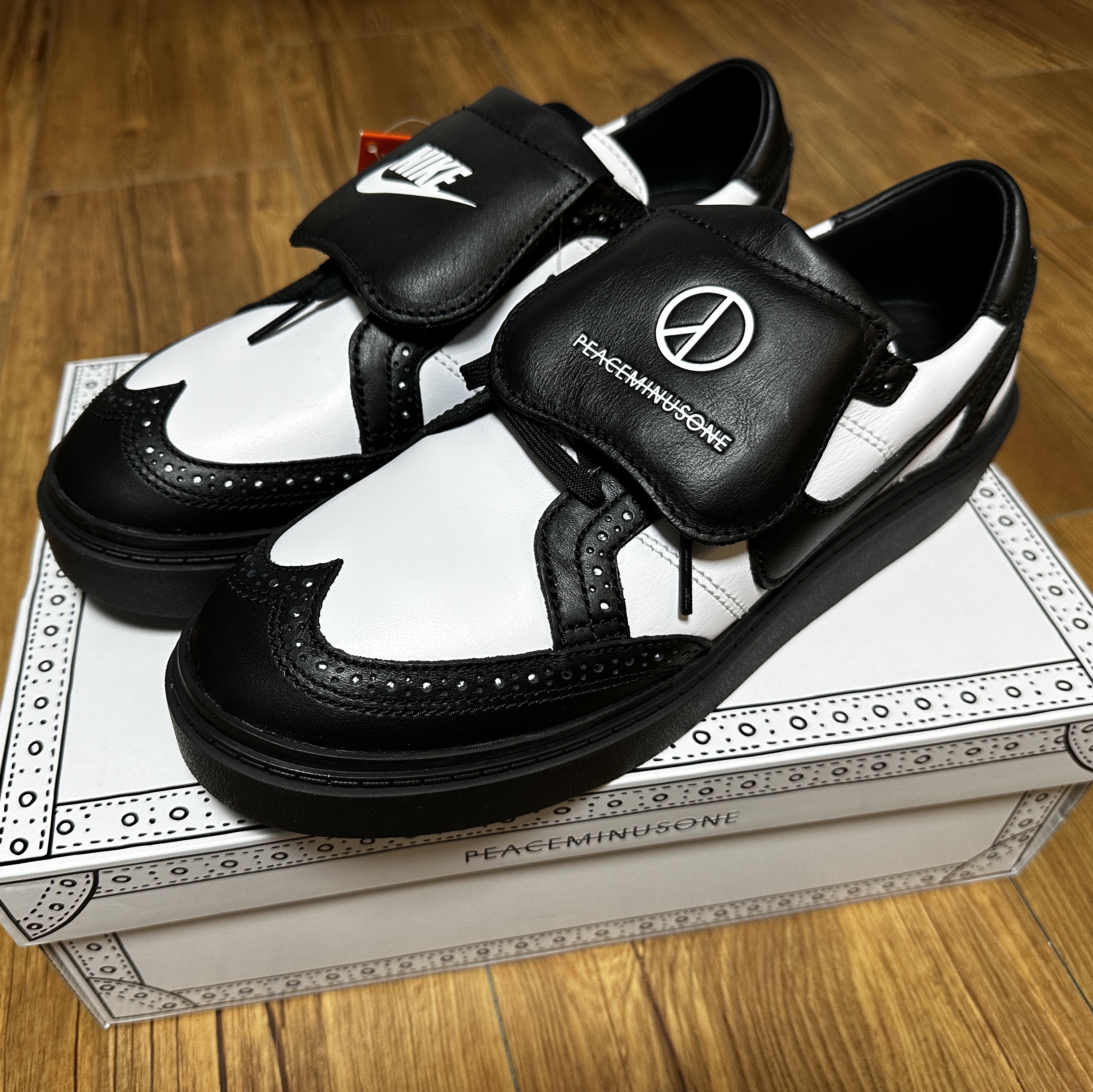 Nike x Peaceminusone Kwondo1 Black and White 착용 스타일 - 1