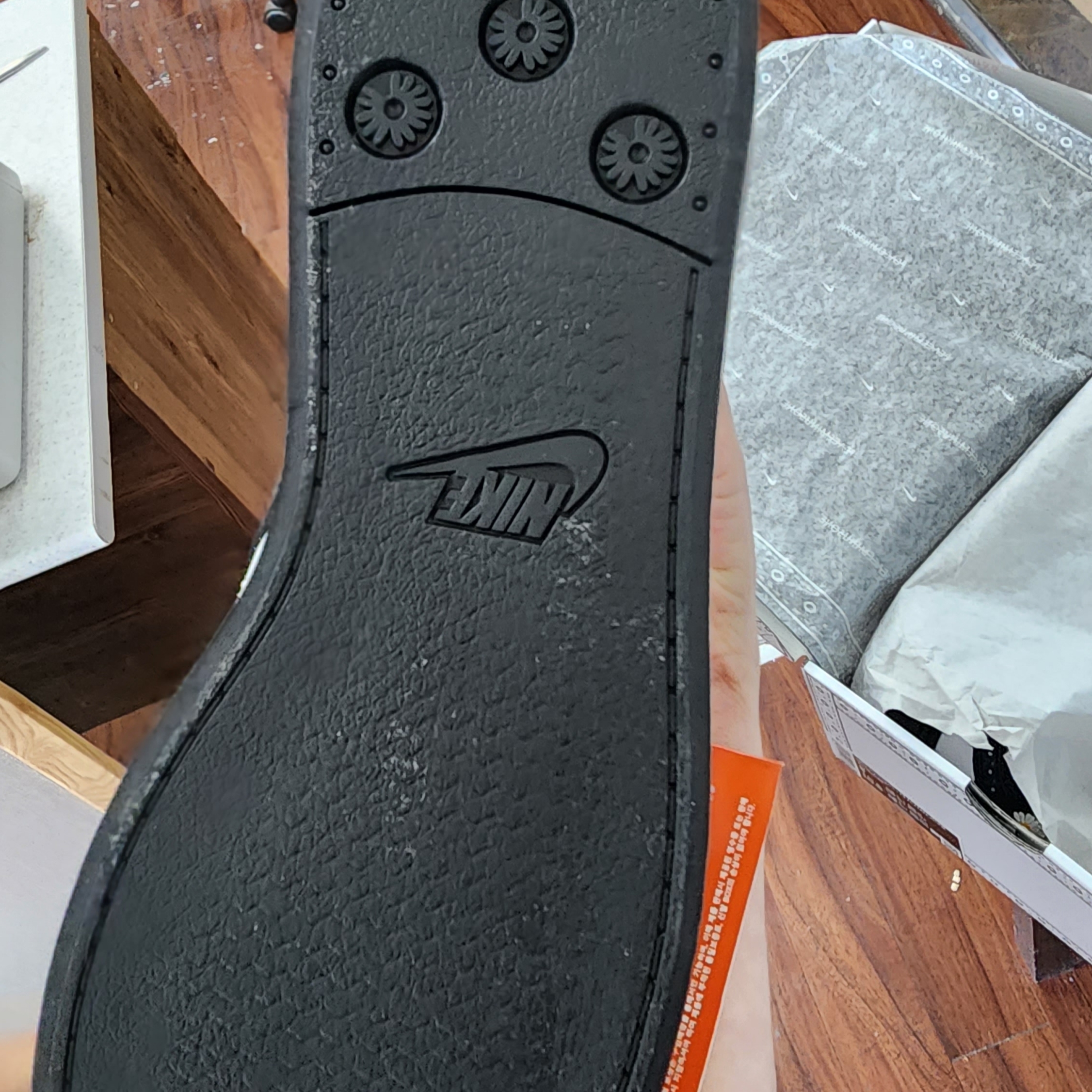 Nike x Peaceminusone Kwondo1 Black and White 착용 스타일 - 2