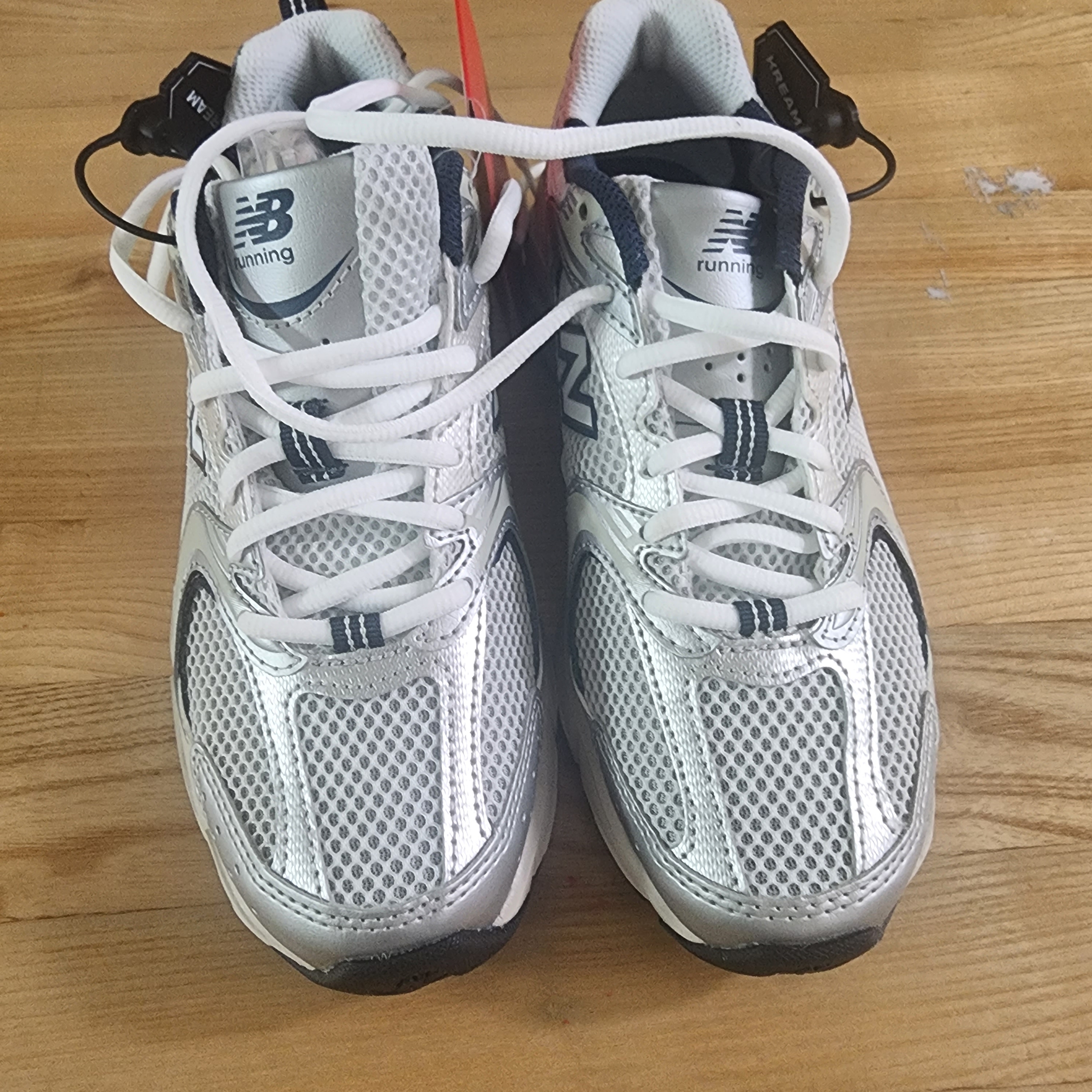 New Balance 530 Steel Grey 착용 스타일
