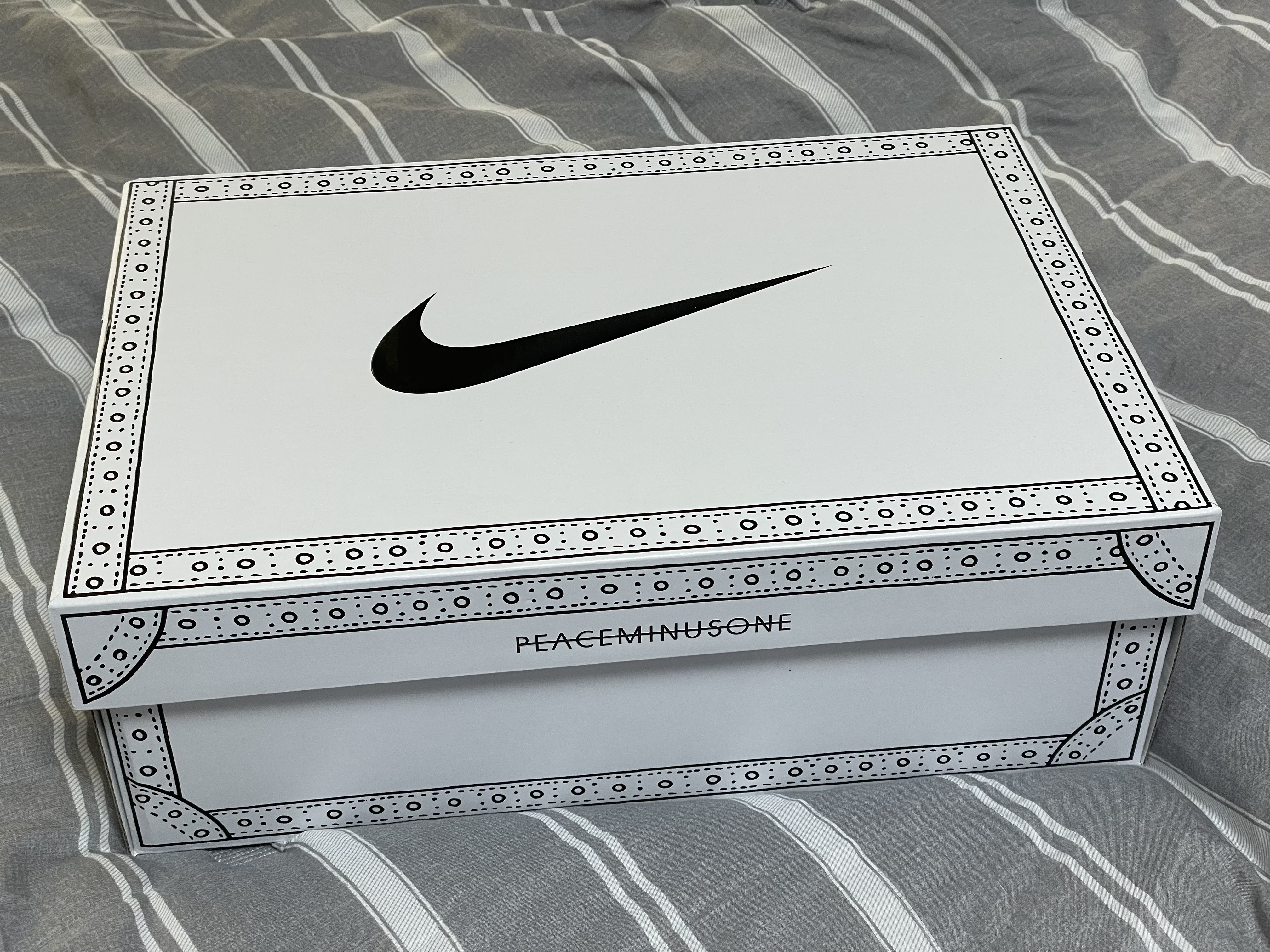 Nike x Peaceminusone Kwondo1 Black and White 착용 스타일 - 4