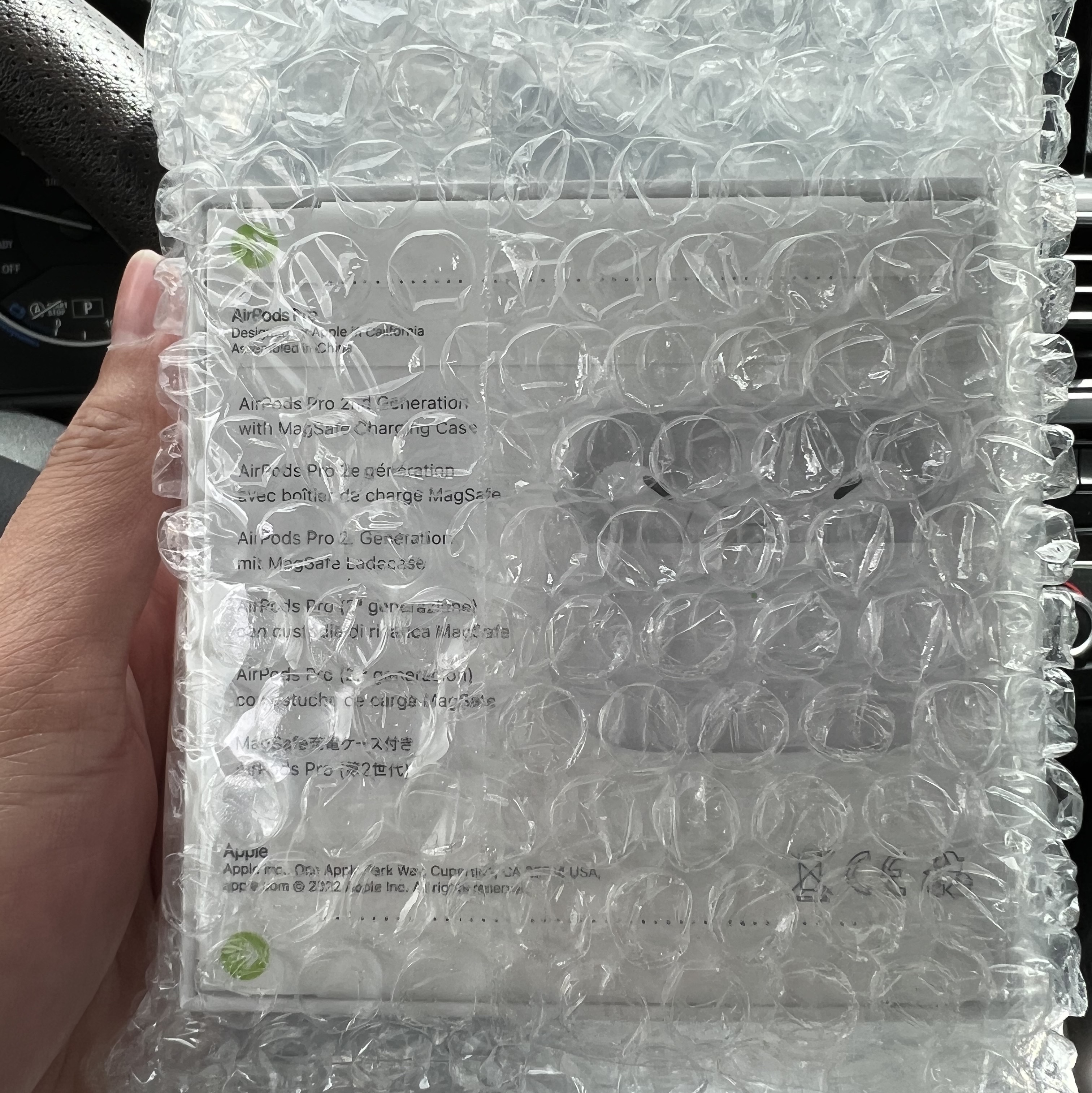 Apple AirPods Pro 2nd Gen (Korean Ver.) 착용 스타일 - 2
