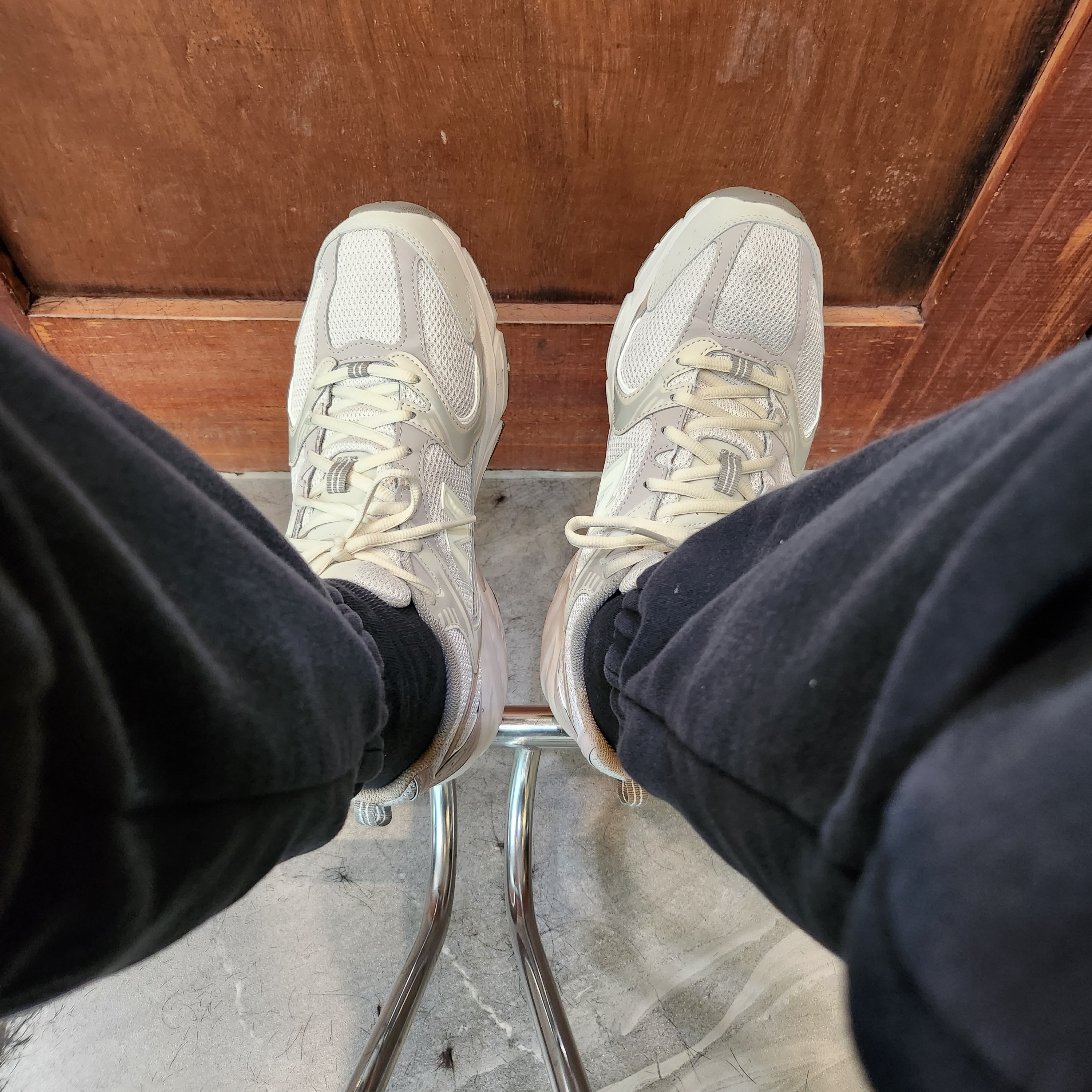 New Balance 530 Mars 착용 스타일 - 1
