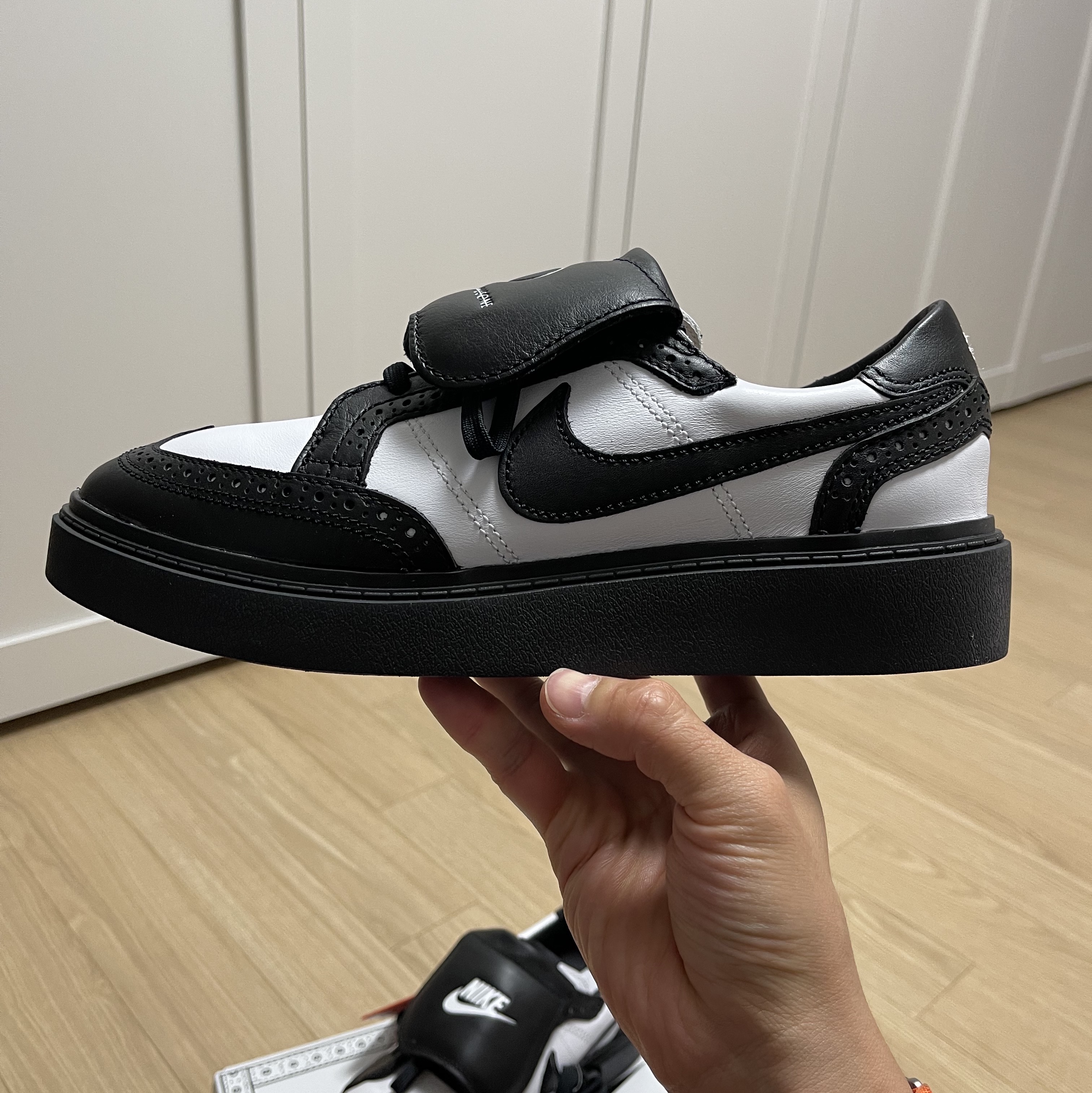Nike x Peaceminusone Kwondo1 Black and White 착용 스타일 - 2