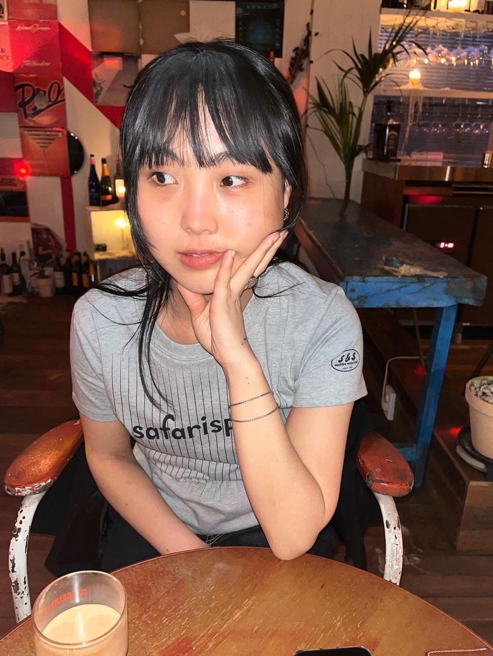 Safarispot Women 1/2 Safarispots Magazine Tee Gray 착용 스타일 - 4