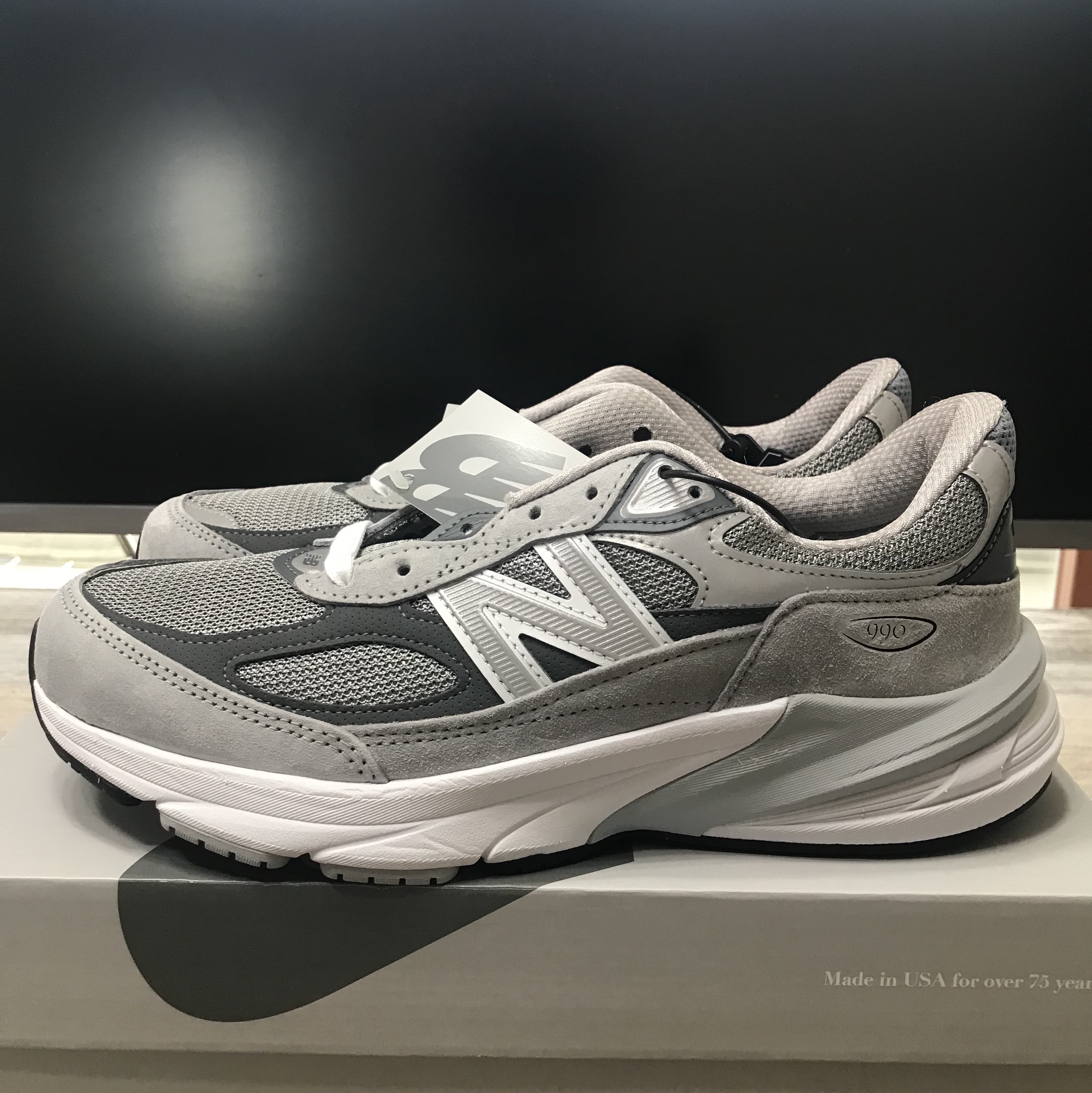 New Balance 990v6 Made in USA Grey - D Standard 착용 스타일 - 2