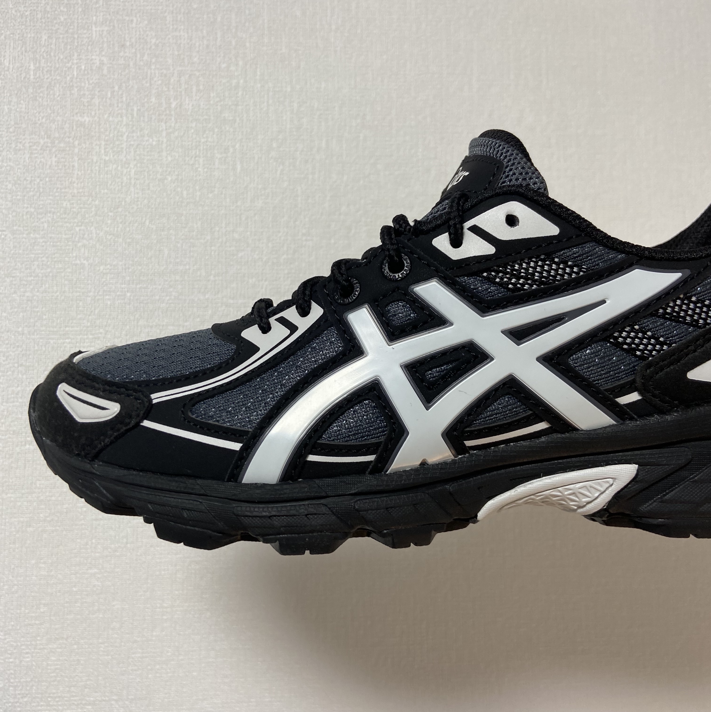Asics Gel-Venture 6 Carrier Grey 착용 스타일 - 1