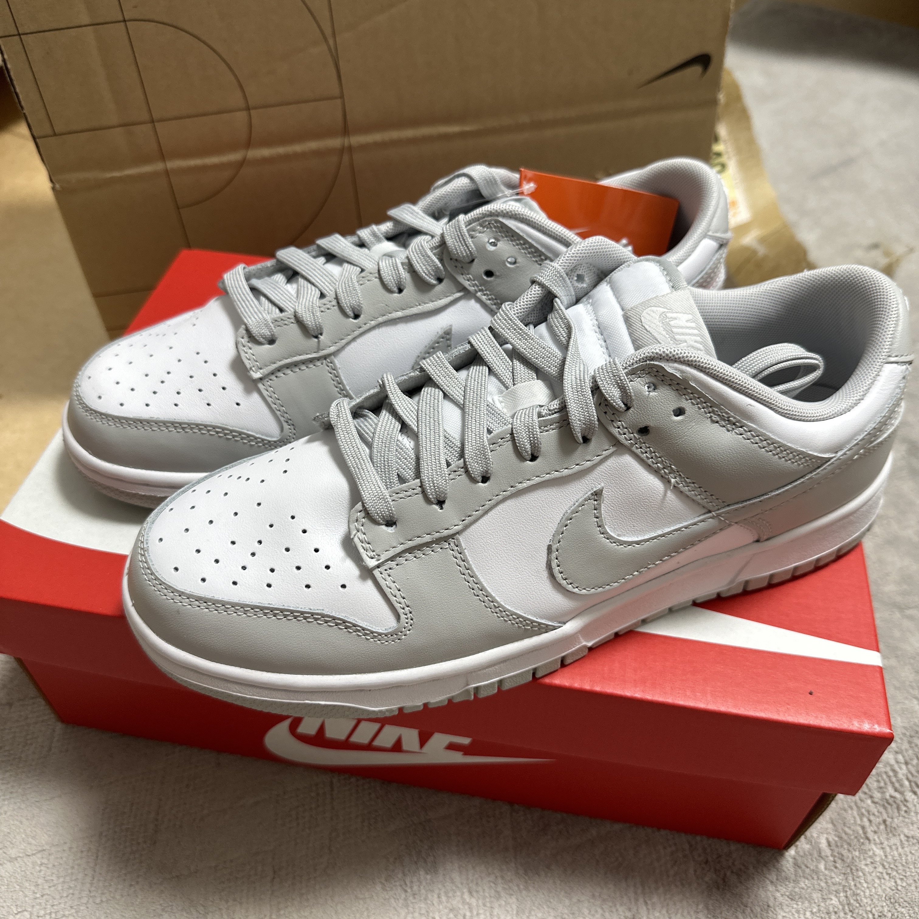 Nike Dunk Low Retro Grey Fog 착용 스타일