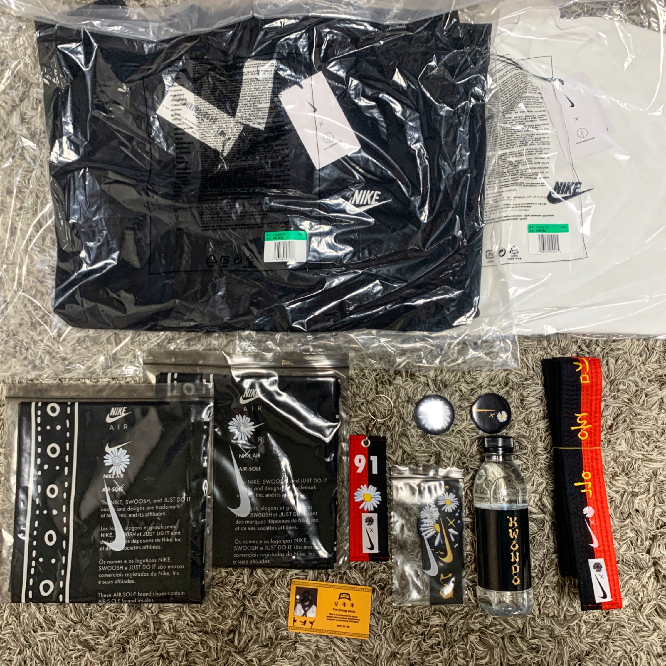 Nike x Peaceminusone LS T-Shirt Black (DR0098-010), Nike x Peaceminusone LS T-Shirt White (DR0098-100) 착용 스타일