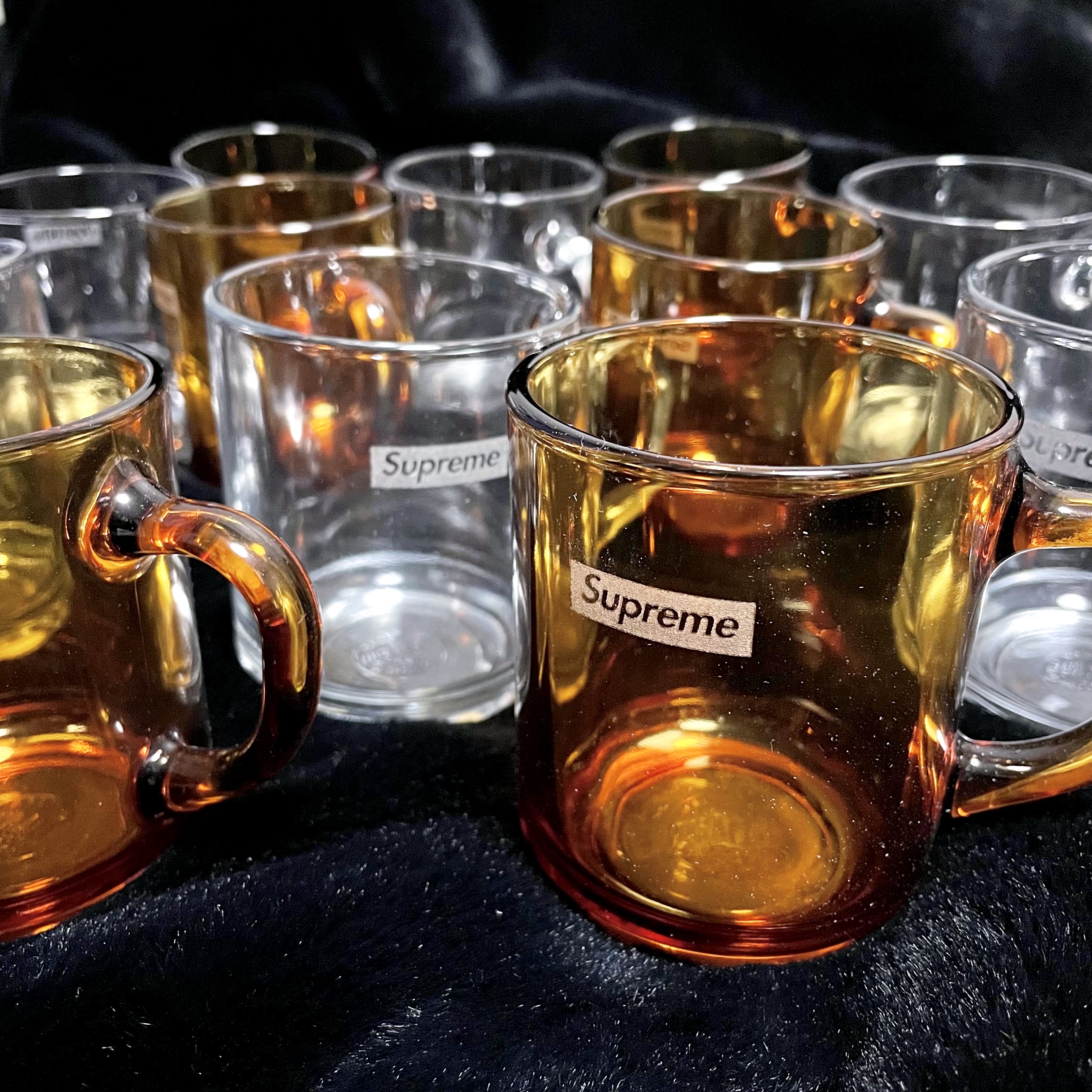 Supreme Duralex Glass Mugs Amber (Set of 6) - 23SS, Supreme Duralex Glass Mugs Clear (Set of 6) - 23SS 착용 스타일