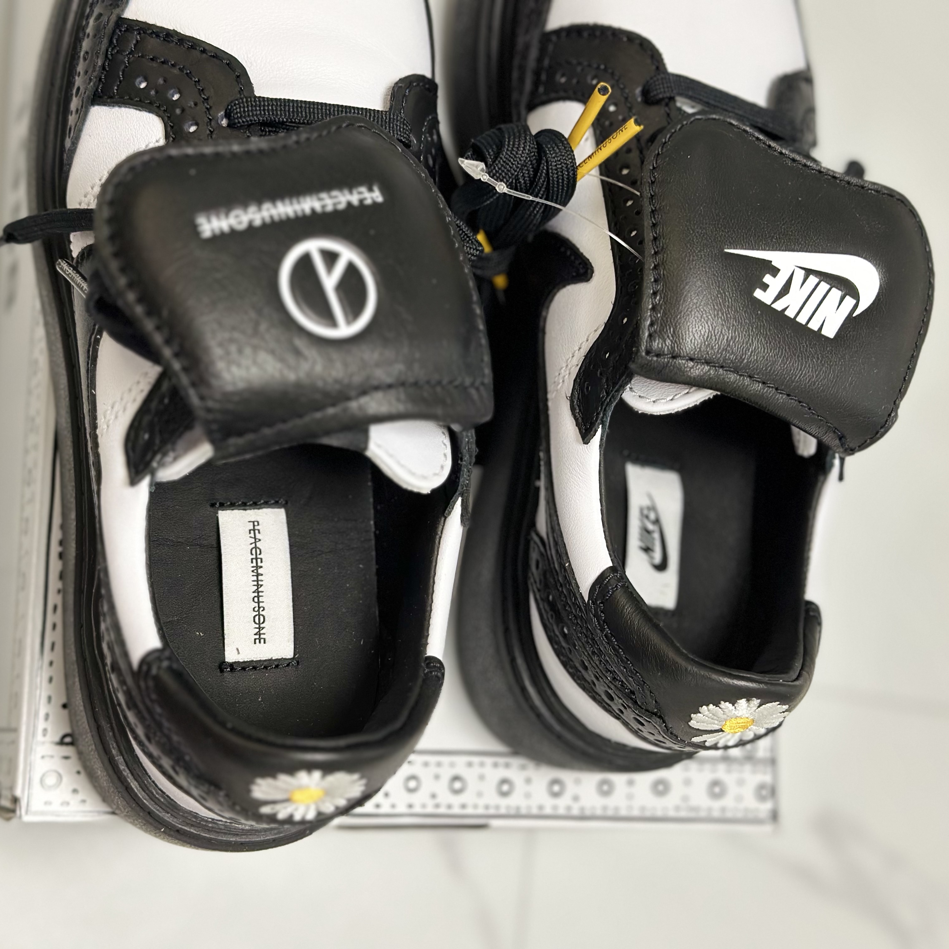 Nike x Peaceminusone Kwondo1 Black and White 착용 스타일 - 4