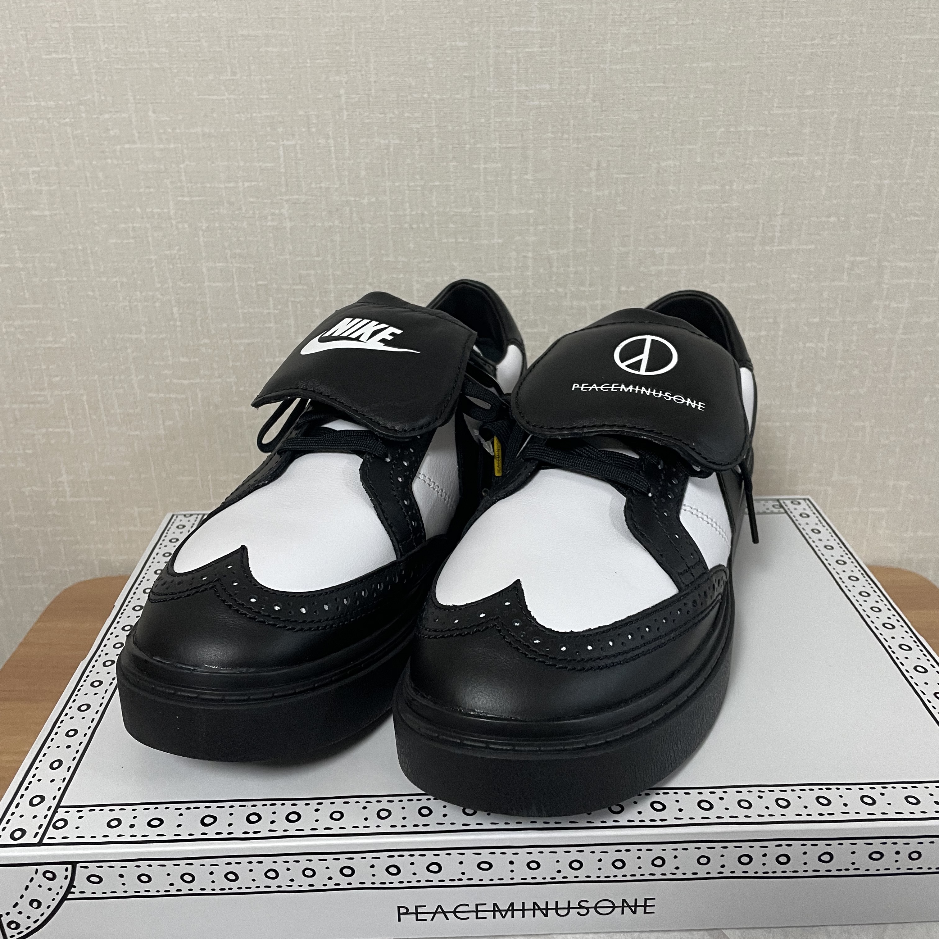 Nike x Peaceminusone Kwondo1 Black and White 착용 스타일 - 1