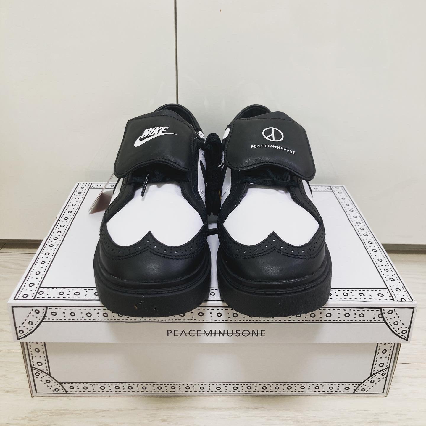 Nike x Peaceminusone Kwondo1 Black and White 착용 스타일 - 2