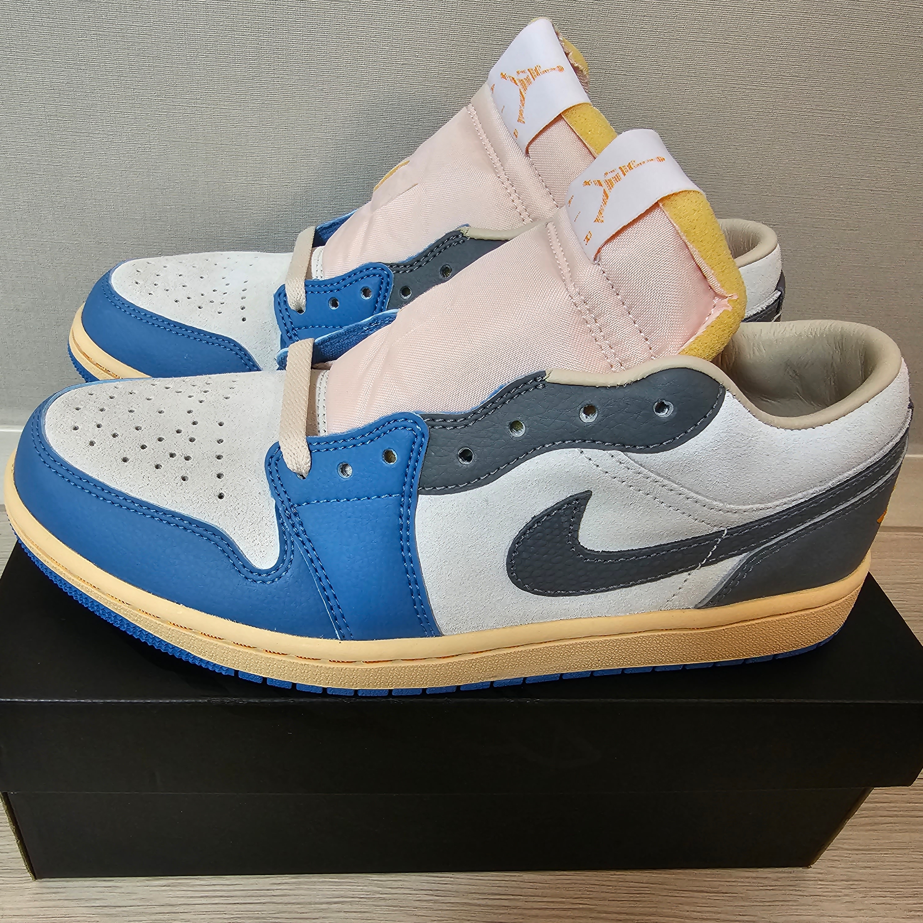 Jordan 1 Low SE Tokyo 96 착용 스타일 - 3