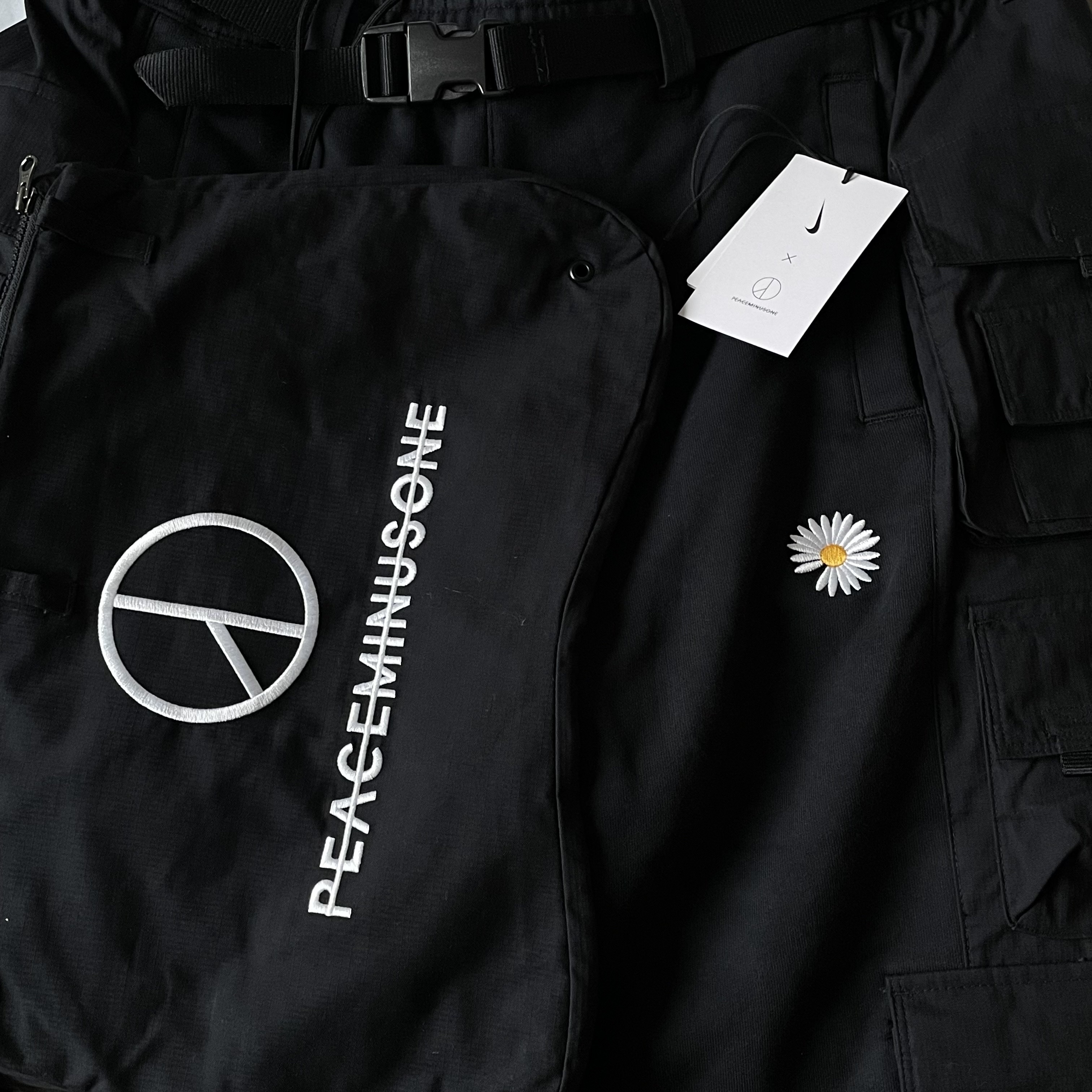 Nike x Peaceminusone Wide Pants Black (DR0096-010) 착용 스타일