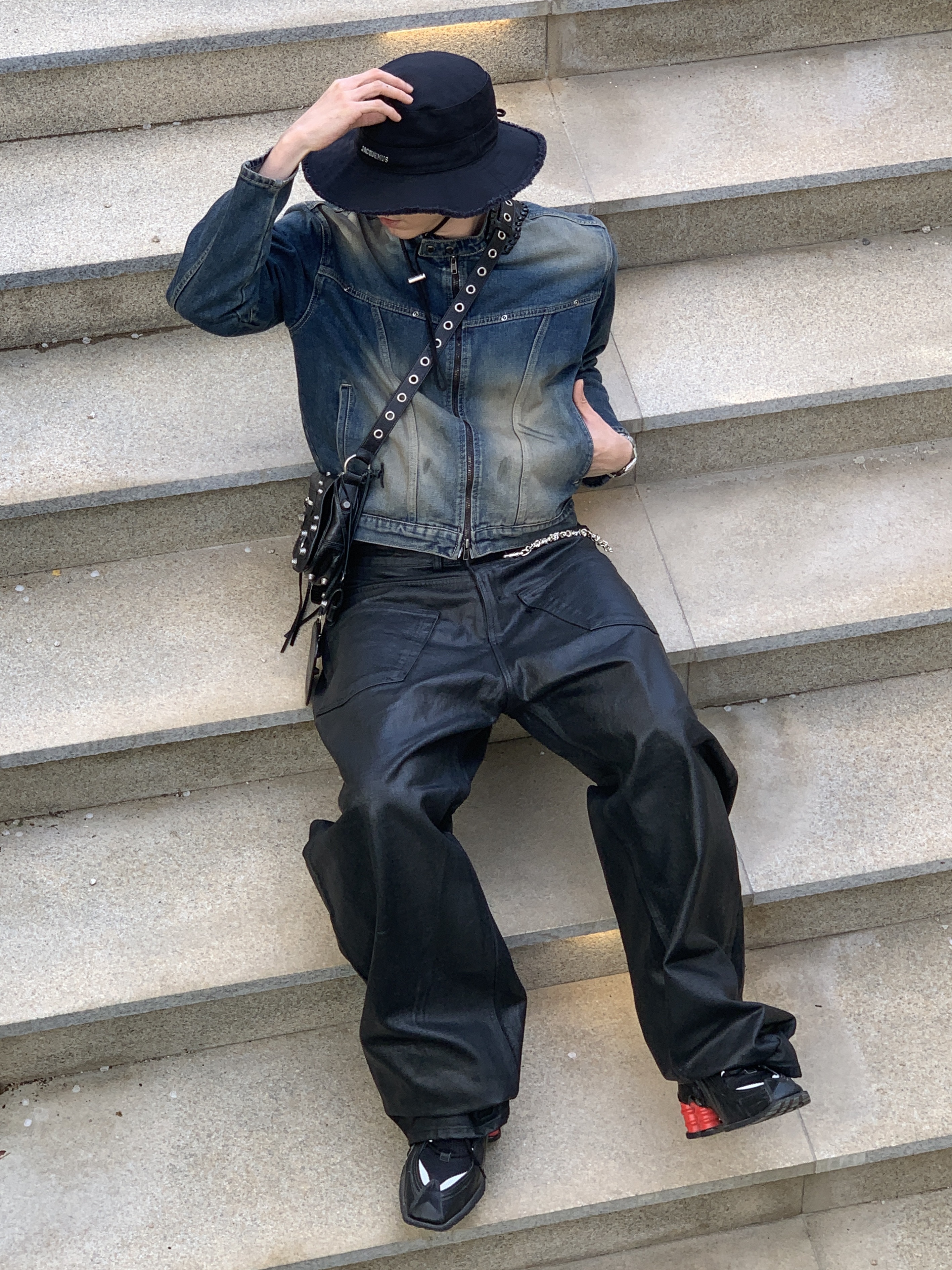 Nike x Martine Rose Shox MR4 Black, Project G/R Coated Backward Denim Pants Black 착용 스타일 - 3