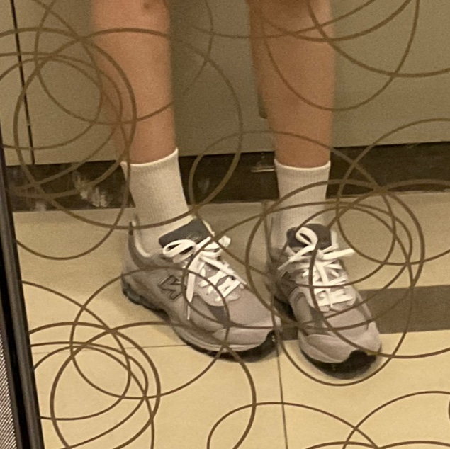 New Balance 2002R T2 Gray 착용 스타일 - 2
