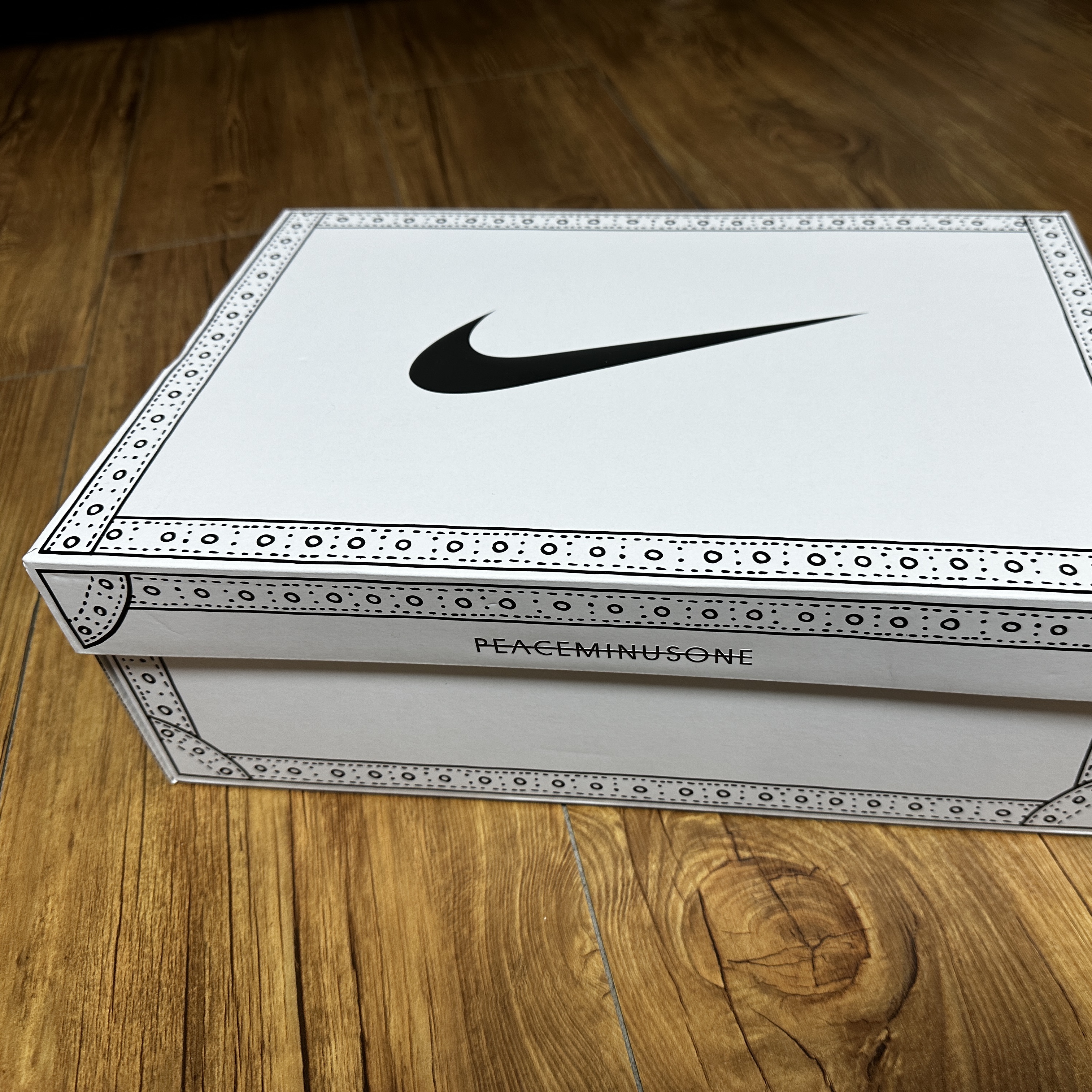 Nike x Peaceminusone Kwondo1 Black and White 착용 스타일 - 2