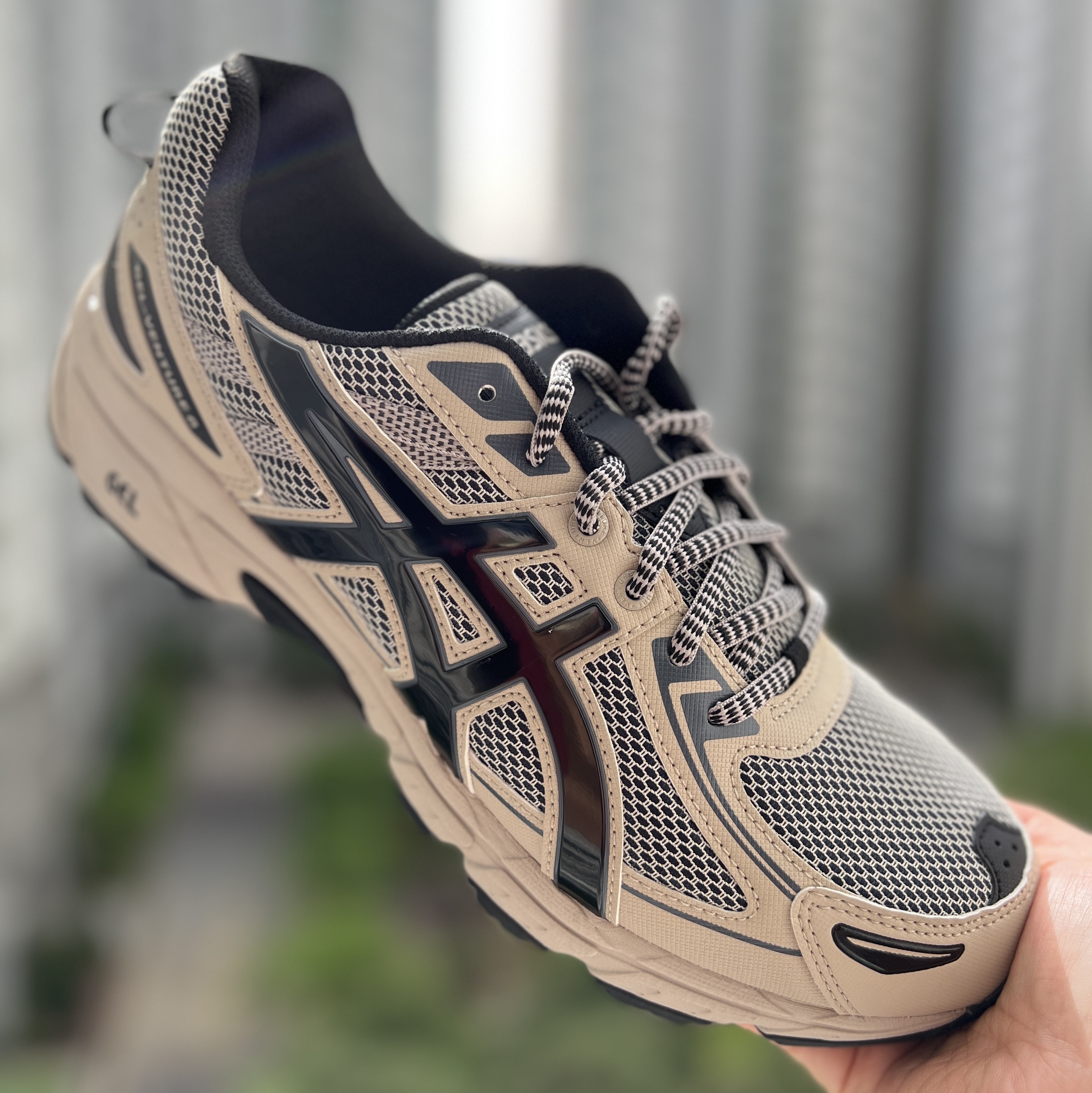Asics Gel-Venture 6 Feather Grey Black 착용 스타일 - 1