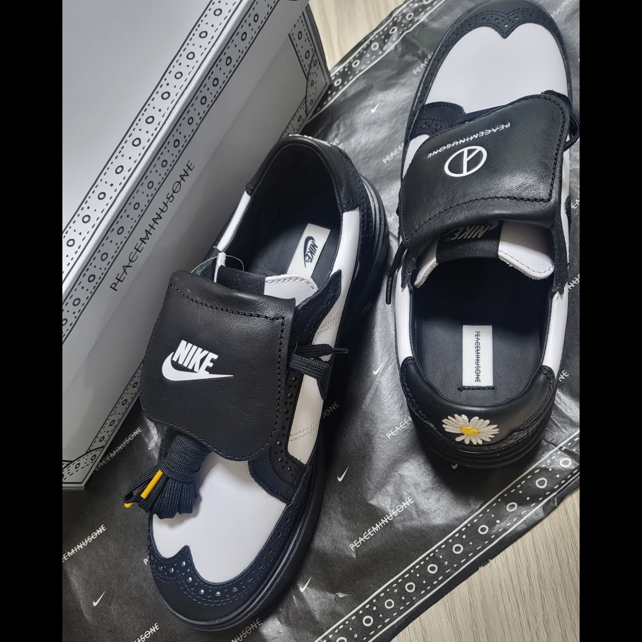 Nike x Peaceminusone Kwondo1 Black and White 착용 스타일 - 2