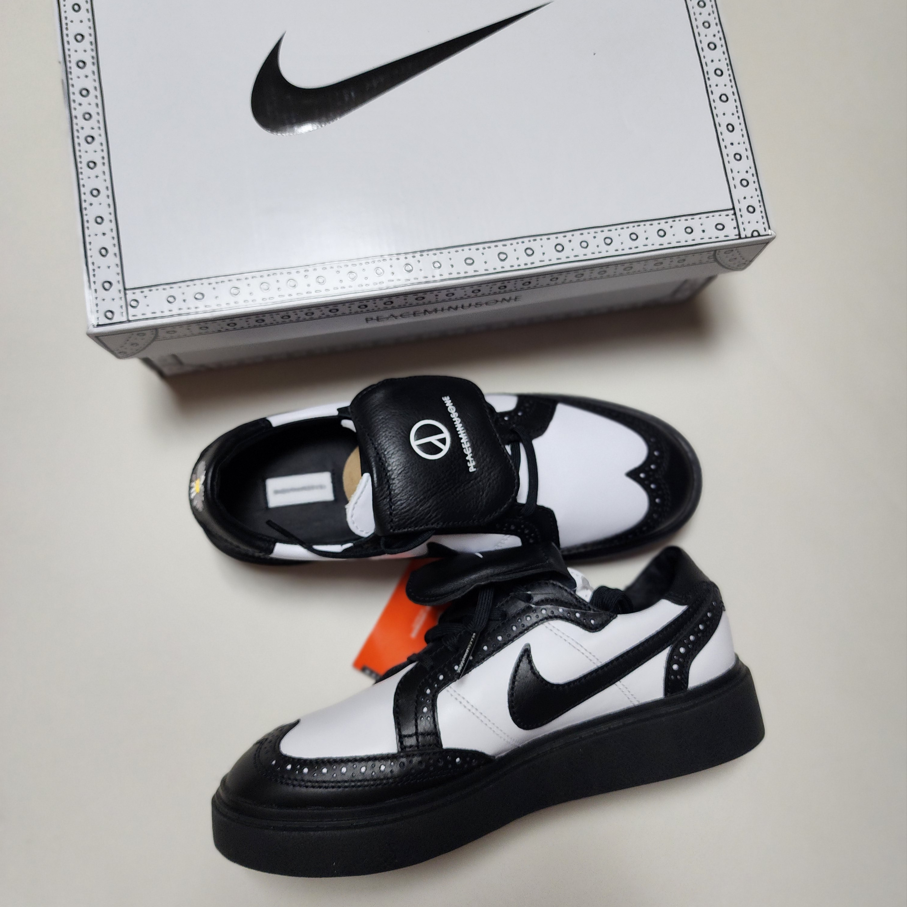Nike x Peaceminusone Kwondo1 Black and White 착용 스타일 - 5