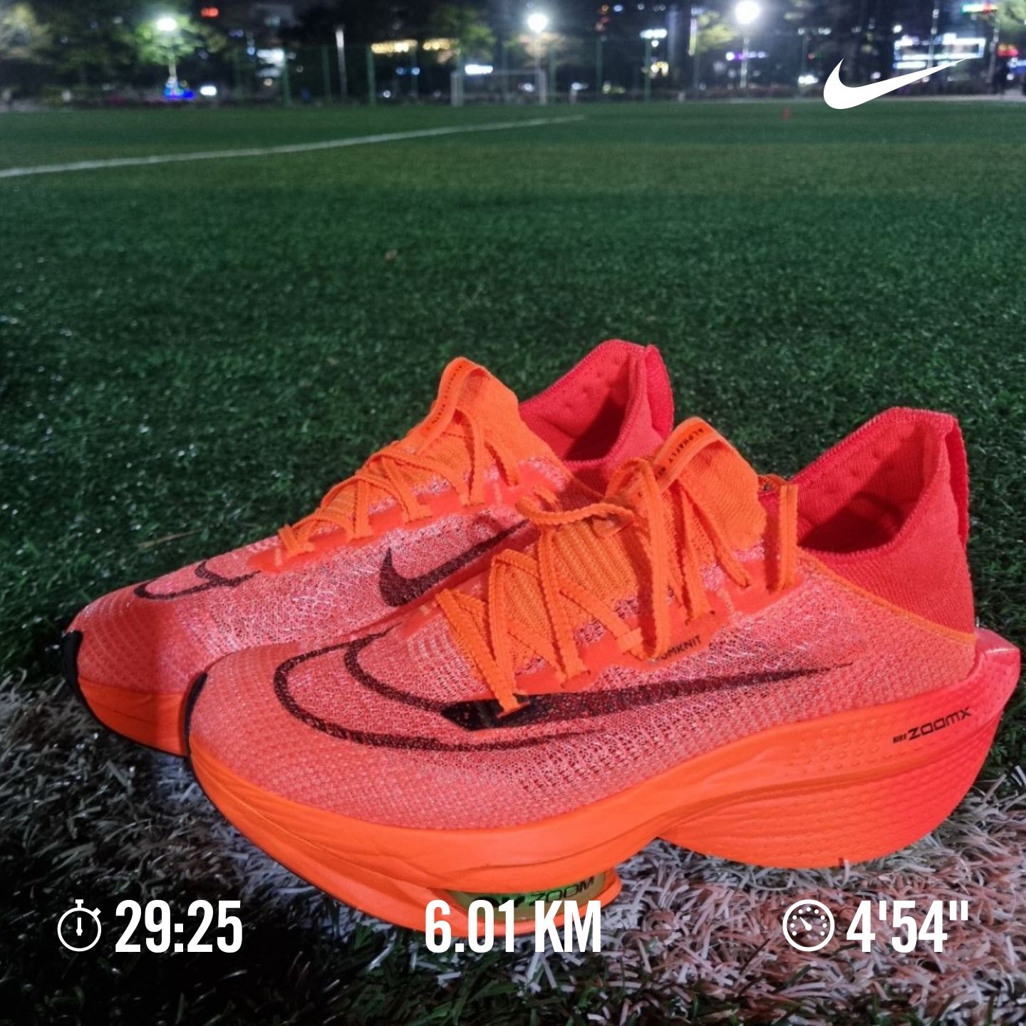 Nike Air Zoom Alphafly Next% 2 Total Orange 착용 스타일