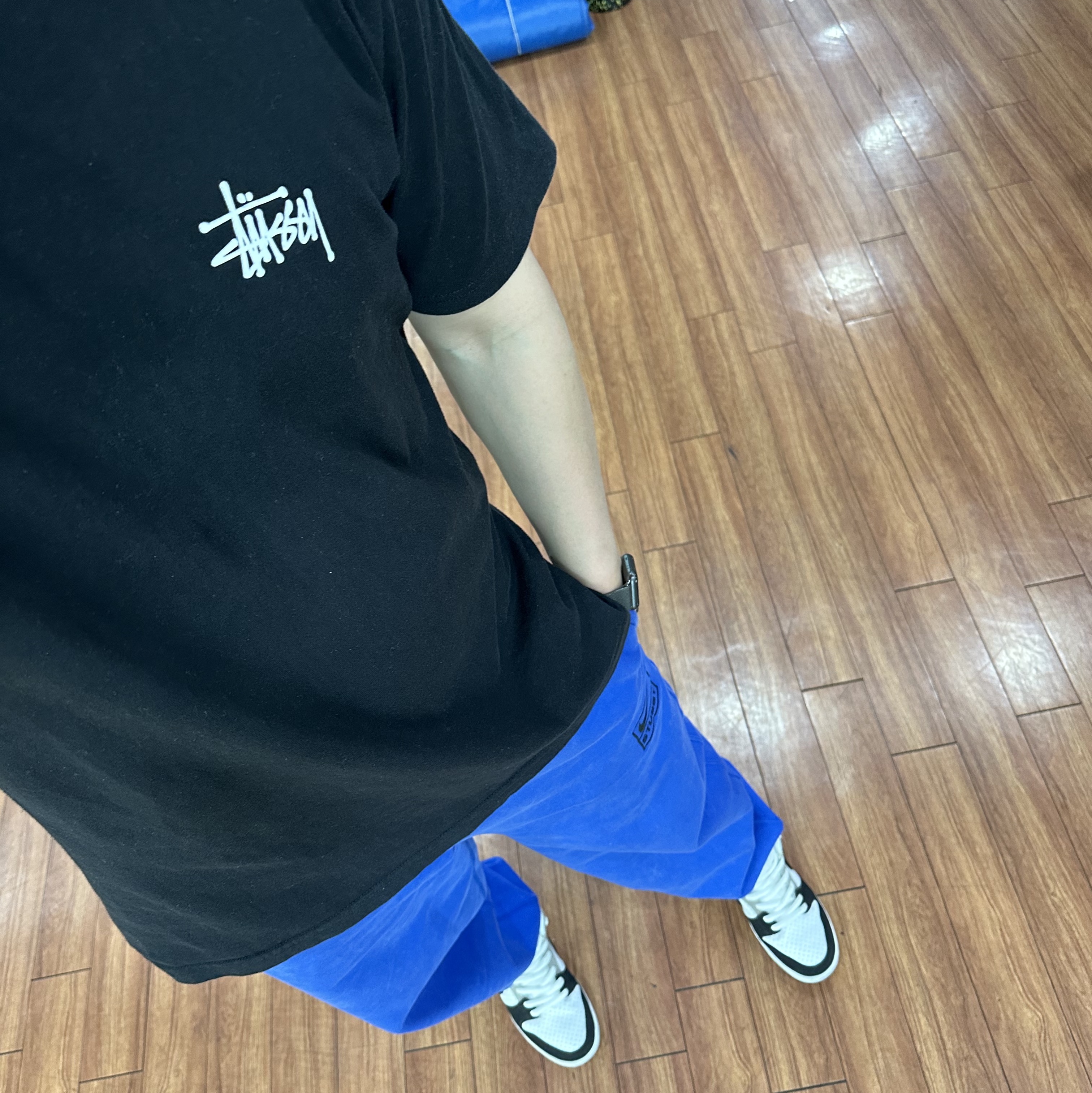 Nike SB Dunk Low Pro Chlorophyll, Nike x Stussy NRG Acid Washed Fleece Pants Game Royal (DR4025-480) 착용 스타일 - 1
