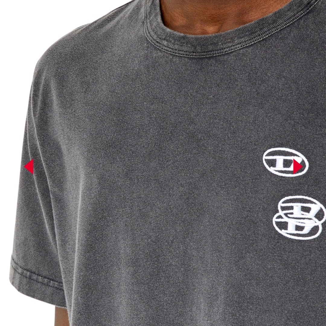 Diesel T-Just-G14 Faded T-Shirt with Triple Logo Embroidery Black 착용 스타일 - 2