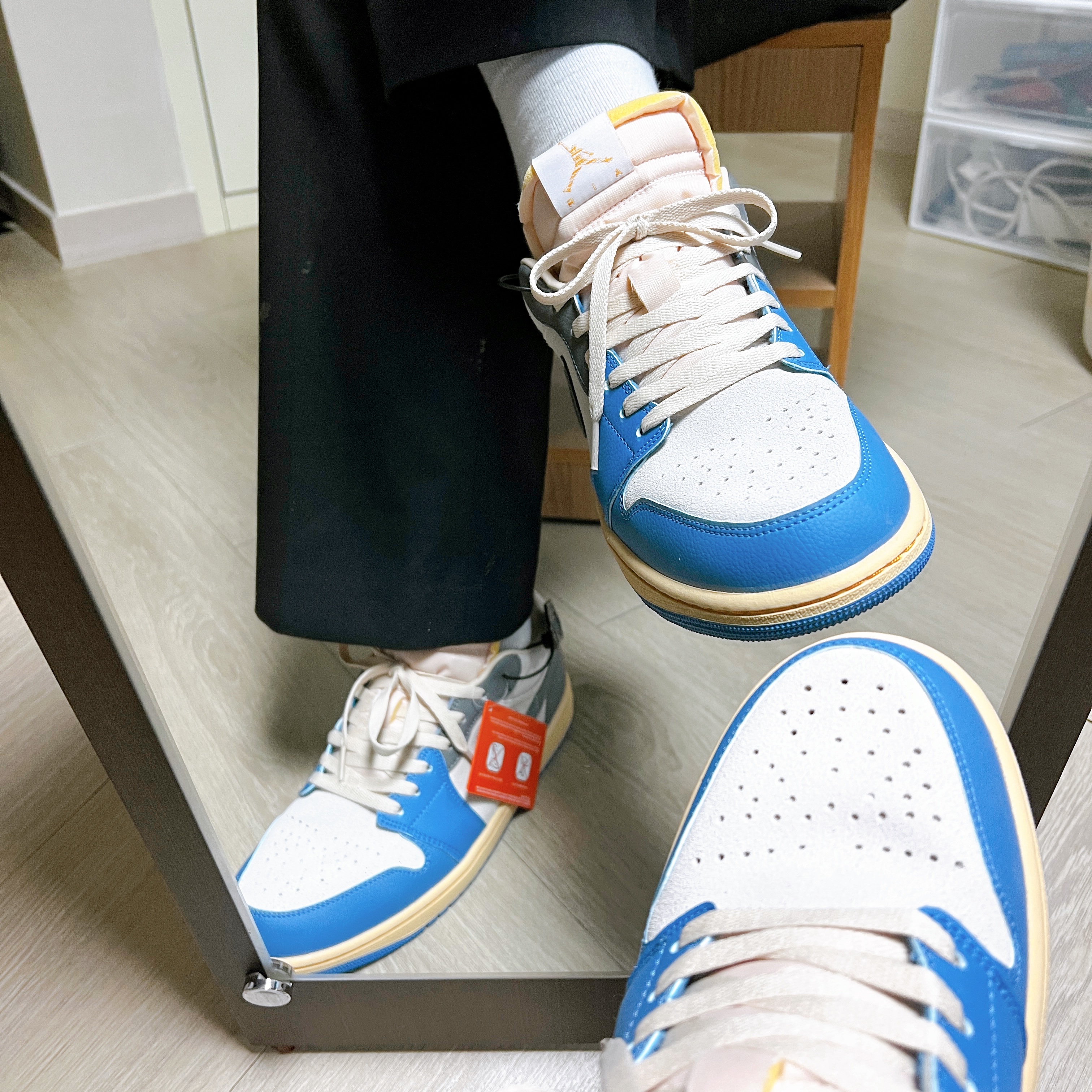 Jordan 1 Low SE Tokyo 96 착용 스타일 - 1