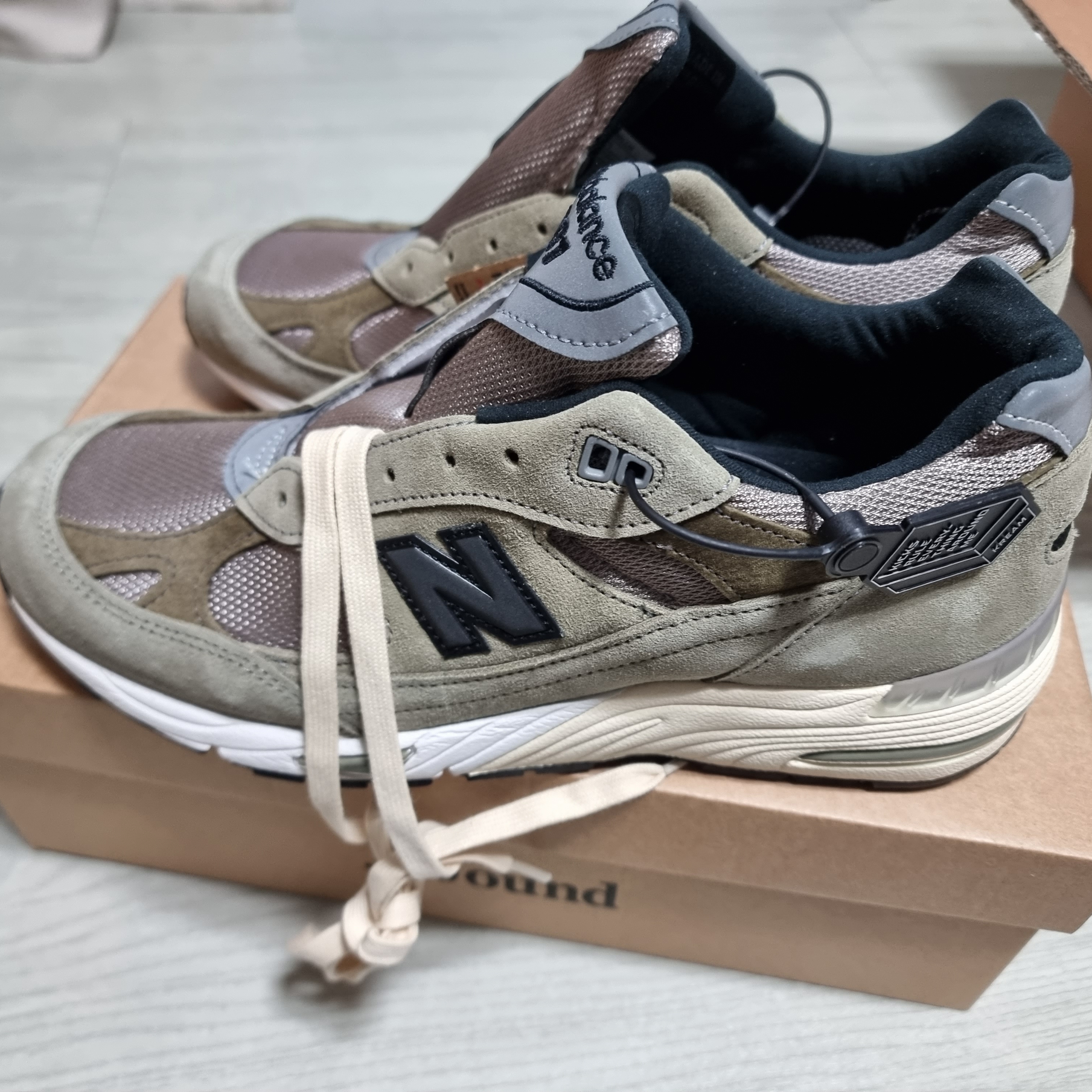 New Balance x JJJJound 991 Made in UK Grey 착용 스타일