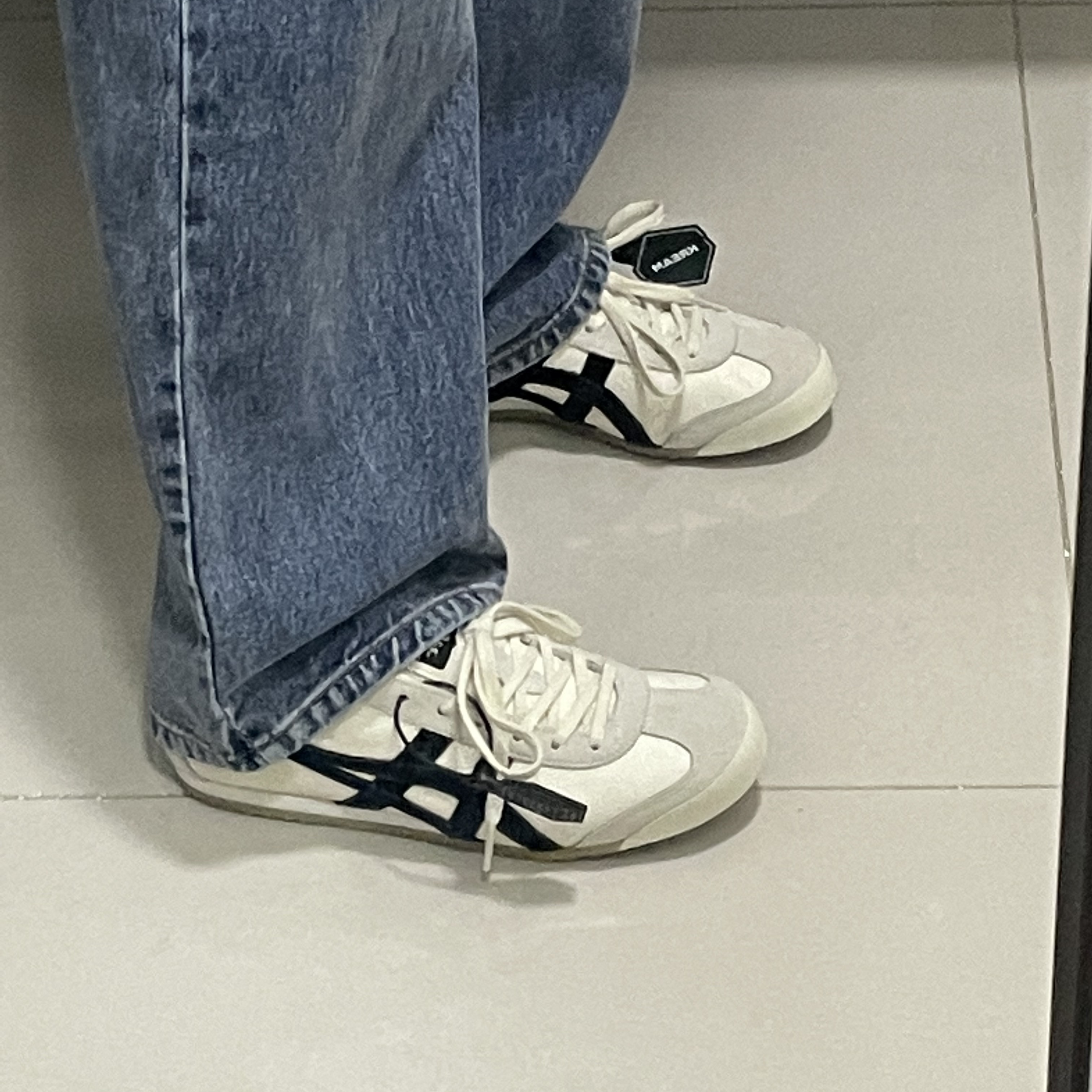 Onitsuka Tiger Mexico 66 Vintage White Black 착용 스타일