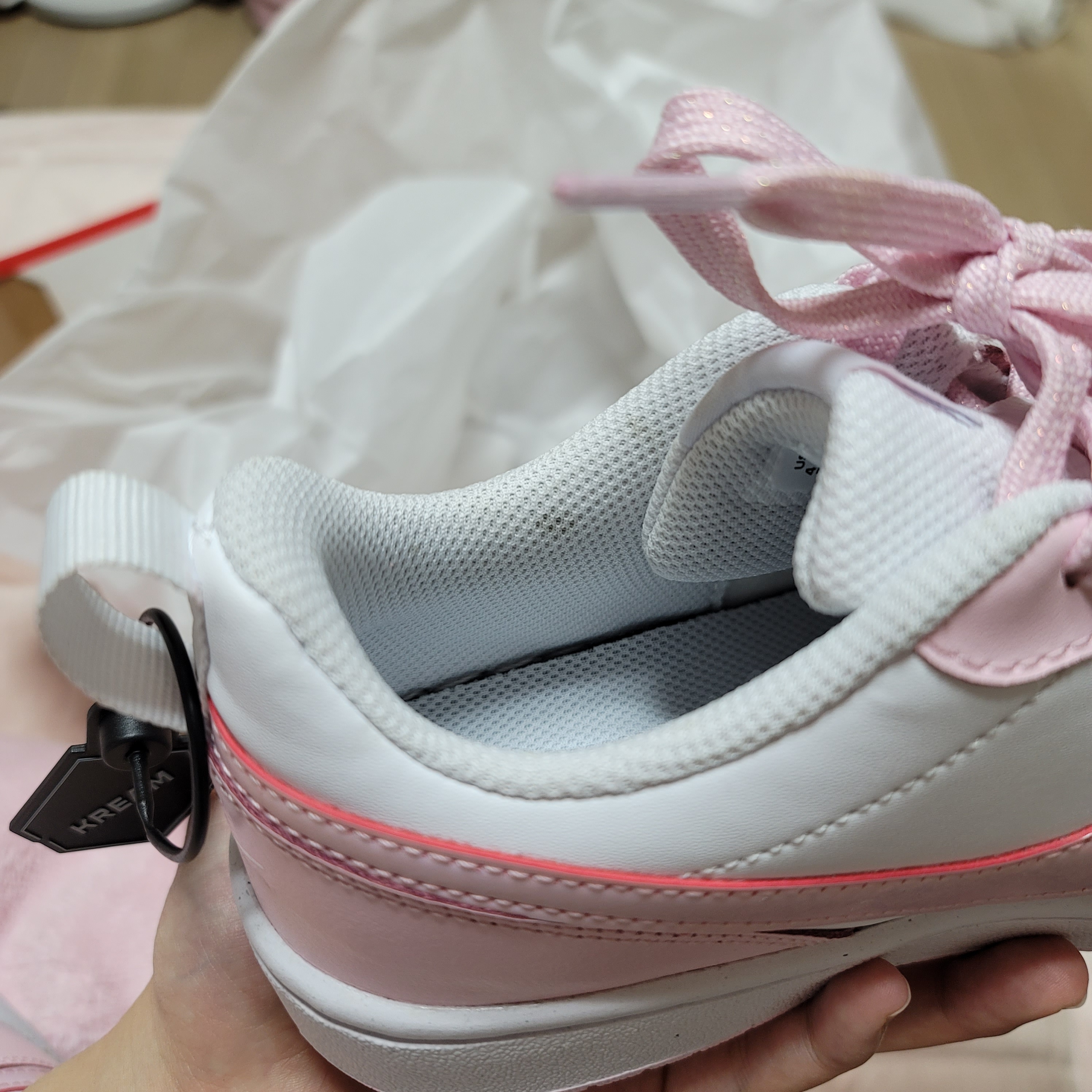 (GS) Nike Court Borough 2 SE White Pink Foam 착용 스타일 - 2