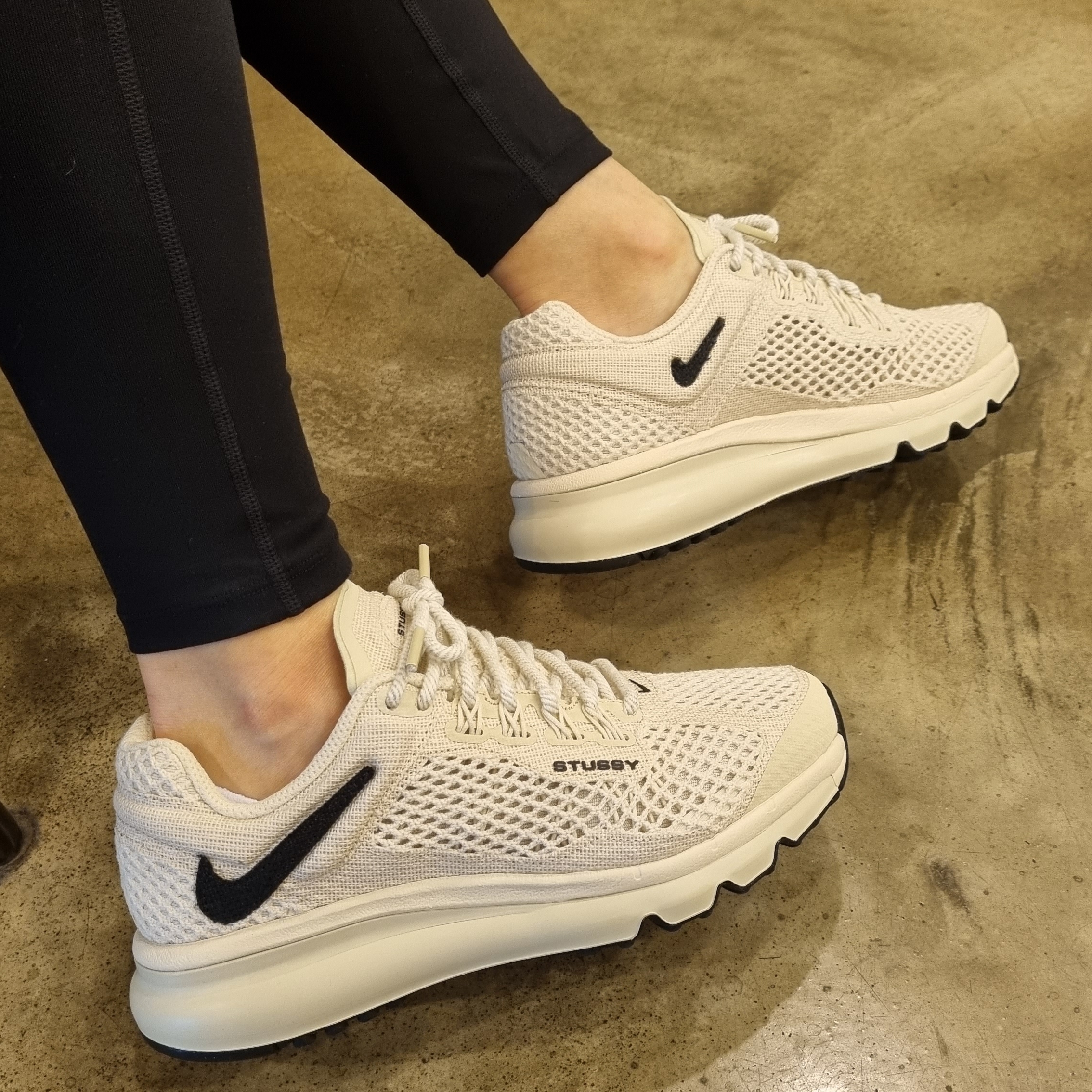 Nike x Stussy Air Max 2013 Fossil 착용 스타일