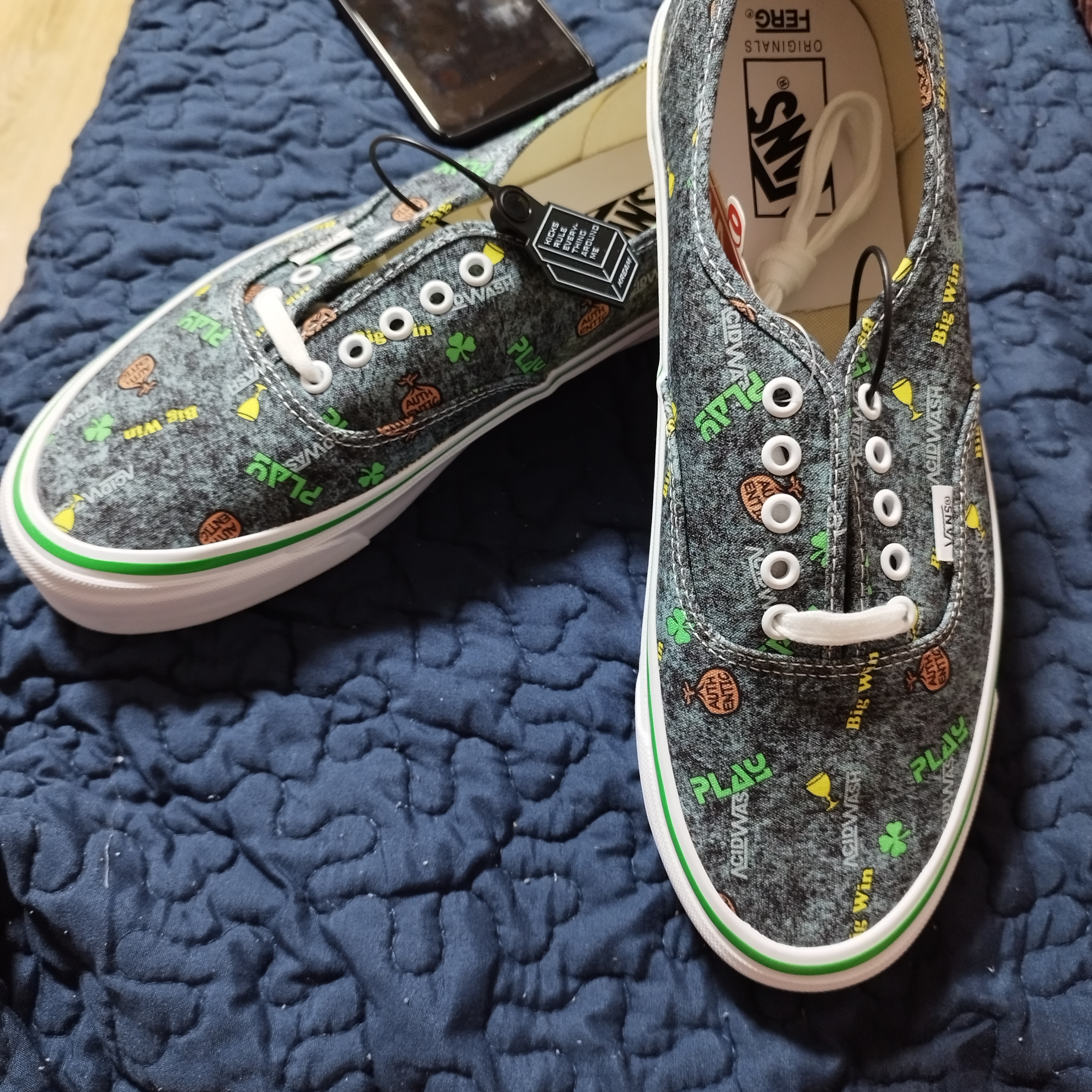 Vans Vault x Fergus Purcell OG Authentic LX Fergadelic Acid Wash 착용 스타일 - 2