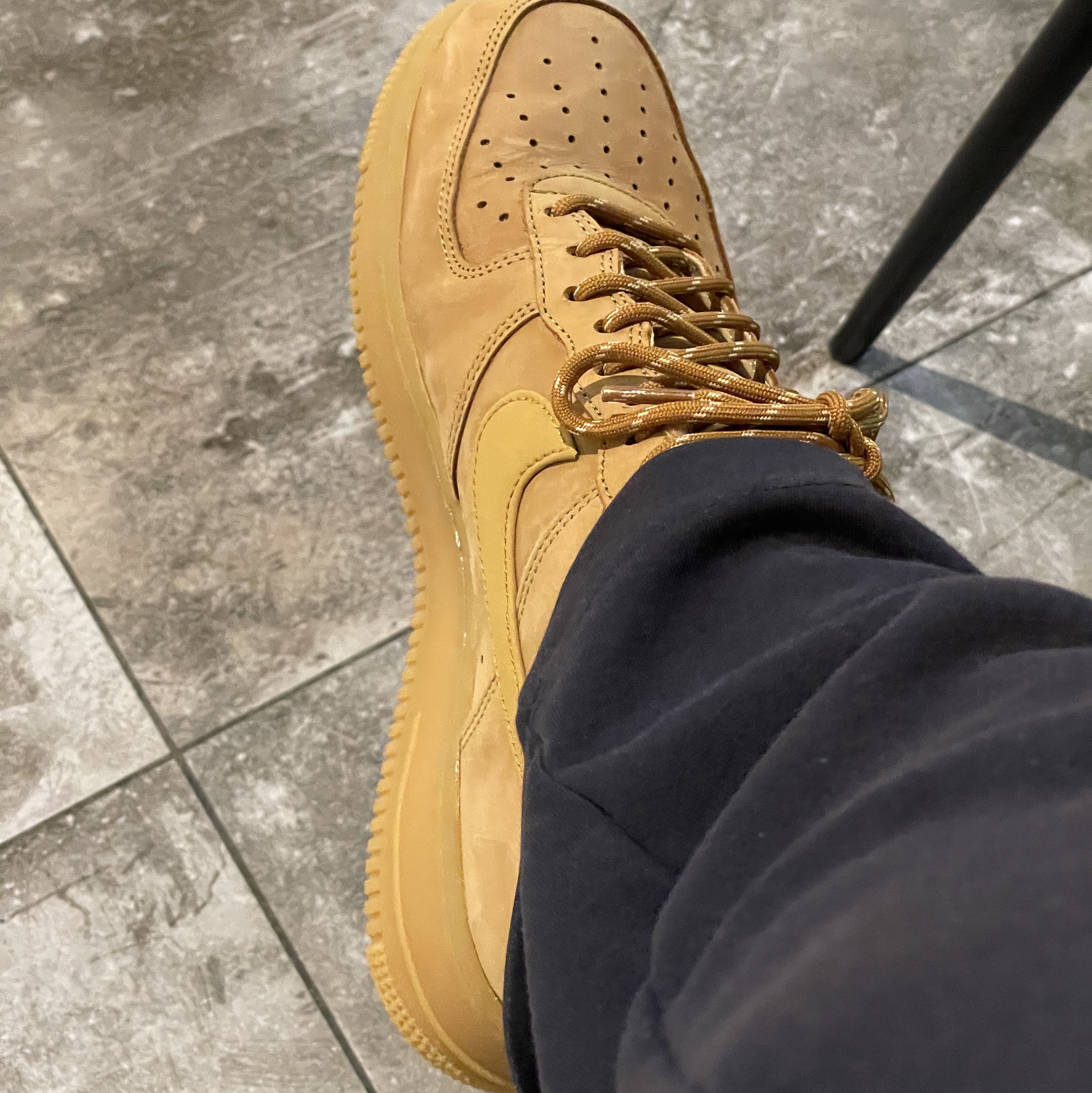 Nike Air Force 1 '07 WB Flax 착용 스타일 - 1