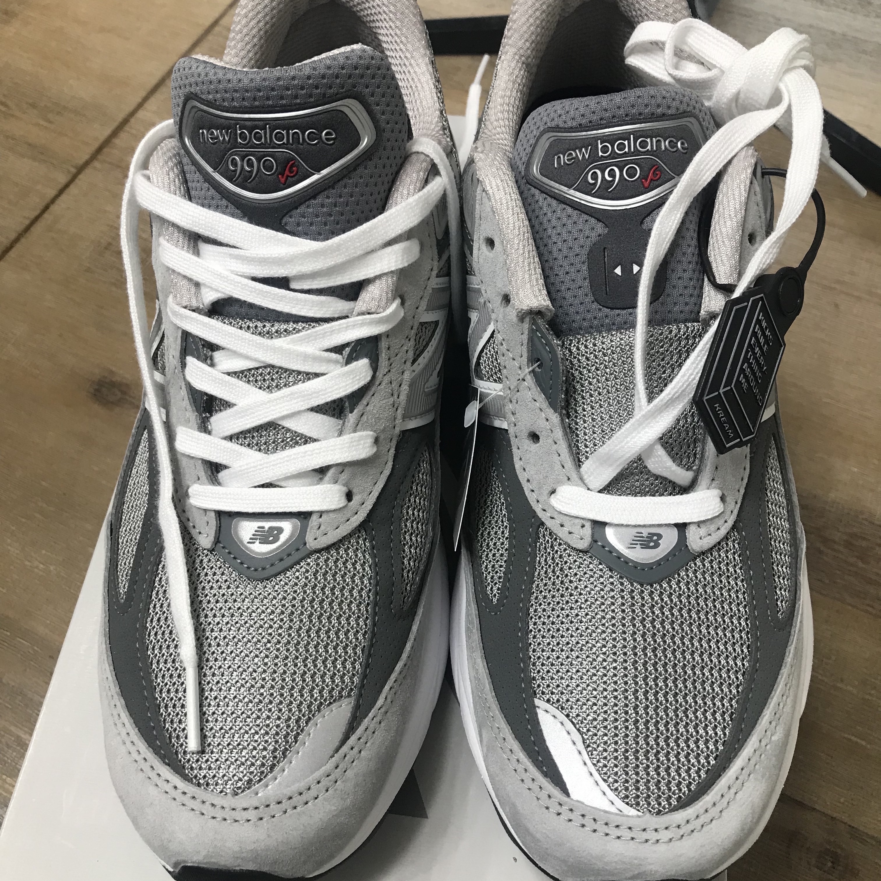 New Balance 990v6 Made in USA Grey - D Standard 착용 스타일 - 1