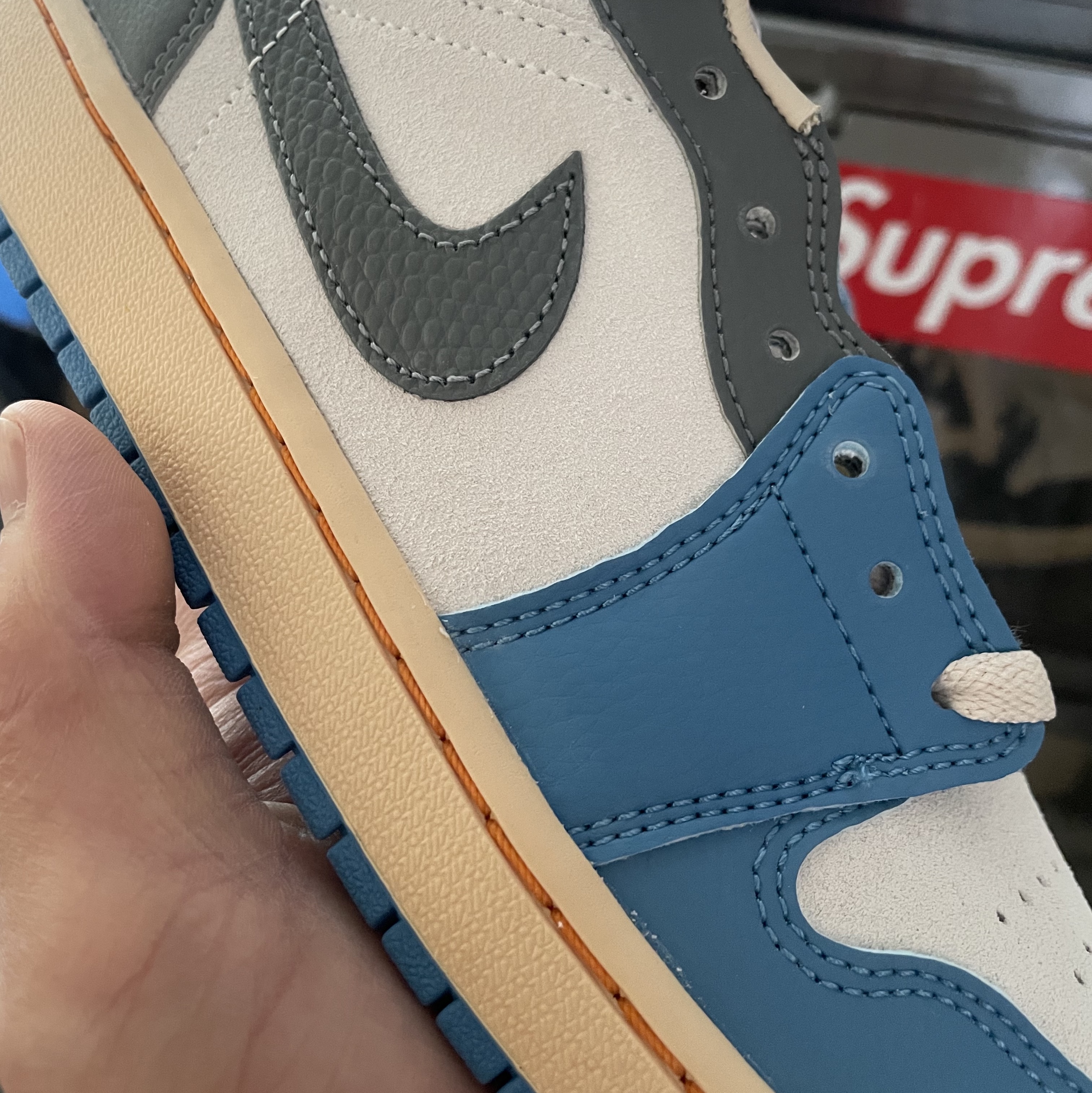 Jordan 1 Low SE Tokyo 96 착용 스타일 - 4