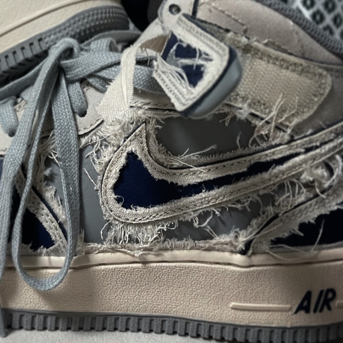 Nike Air Force 1 Mid '07 Pearl White 착용 스타일
