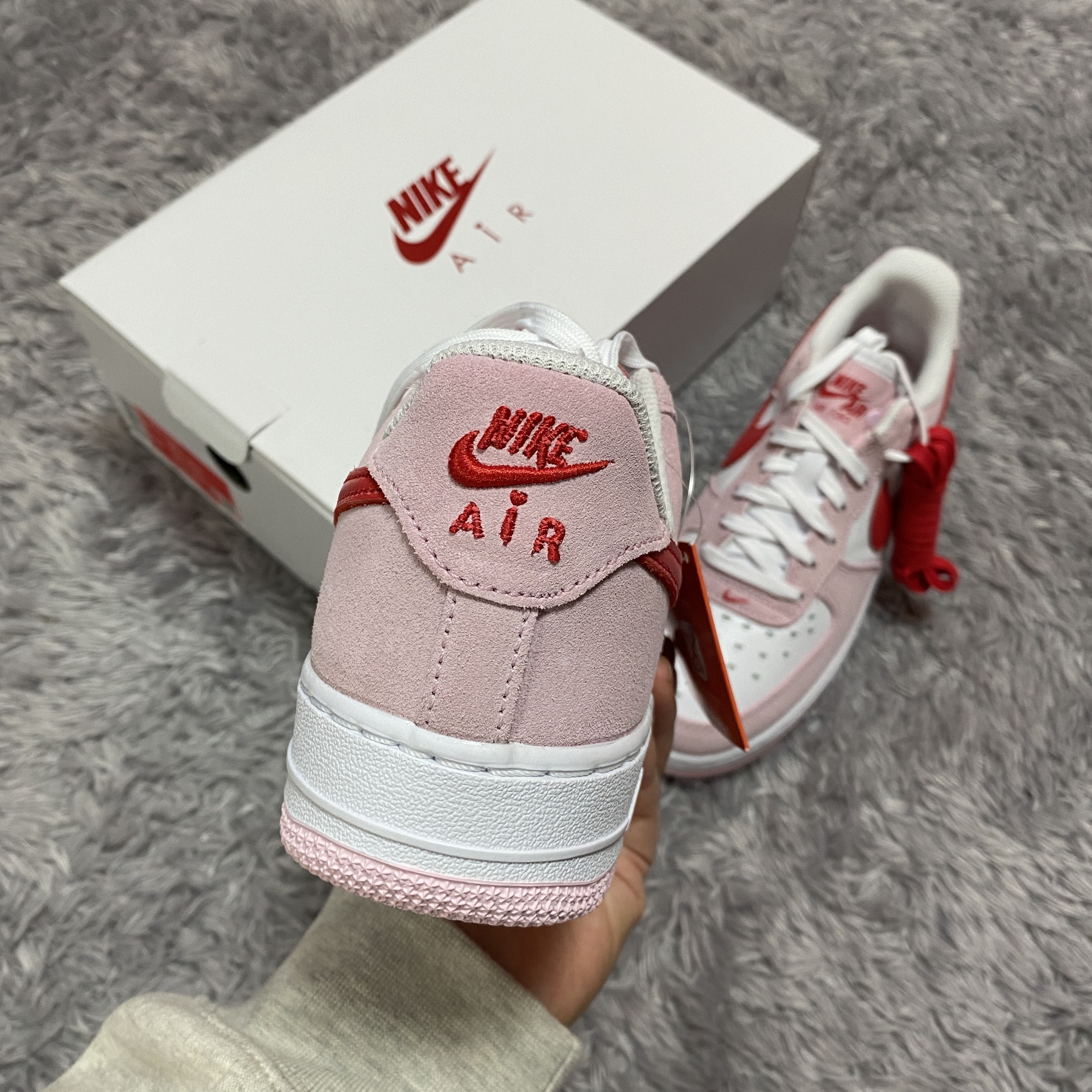 Nike Air Force 1 '07 QS Valentine's Day, Essentials Pull-Over Crewneck Sweatshirt Oatmeal - 21SS 착용 스타일 - 3
