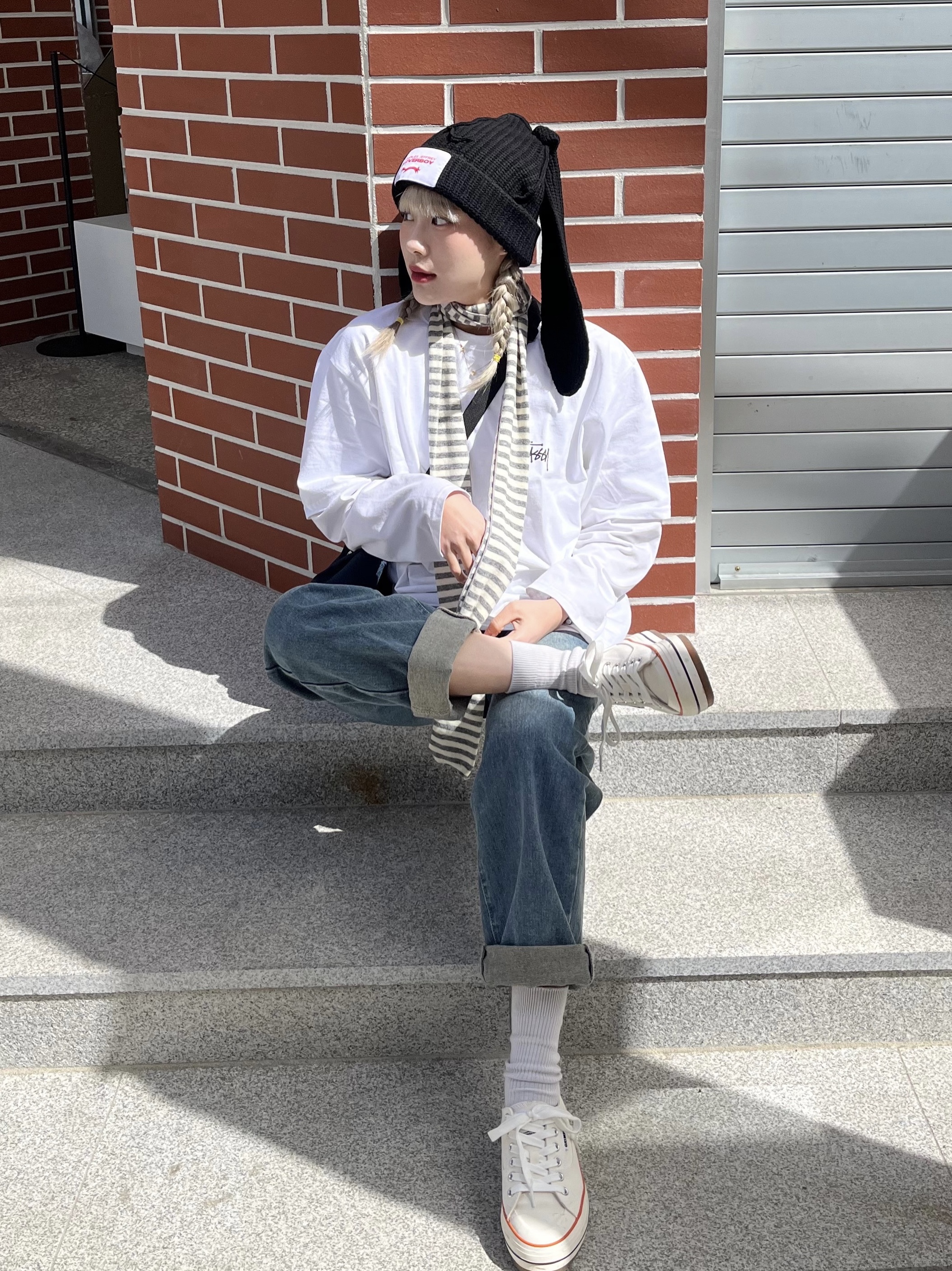 Charles Jeffrey Loverboy Chunky Rabbit Beanie Black, Stussy Basic Stussy T-Shirt White 2022 착용 스타일 - 5